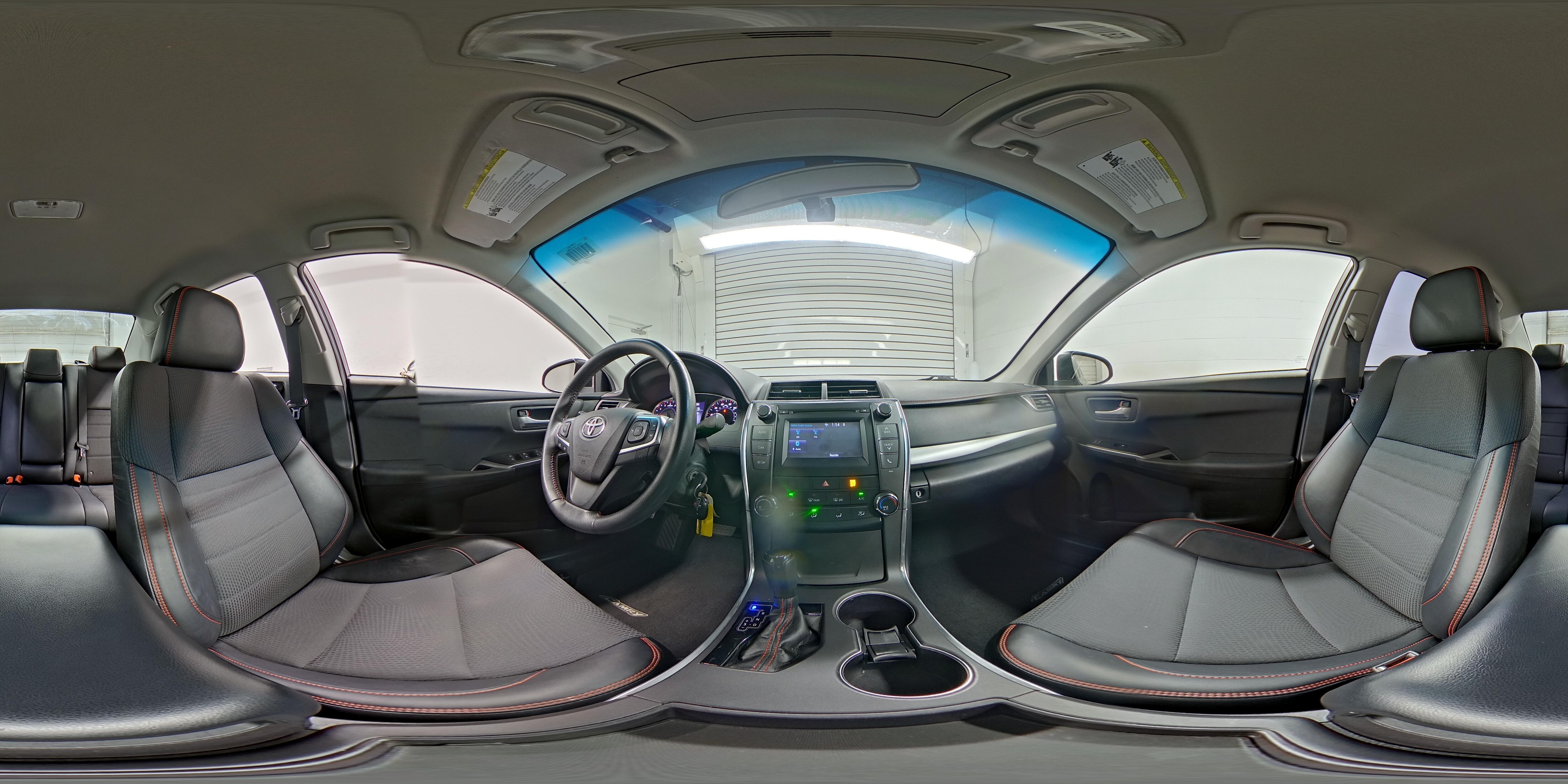 2017 Toyota Camry SE - Photo 25