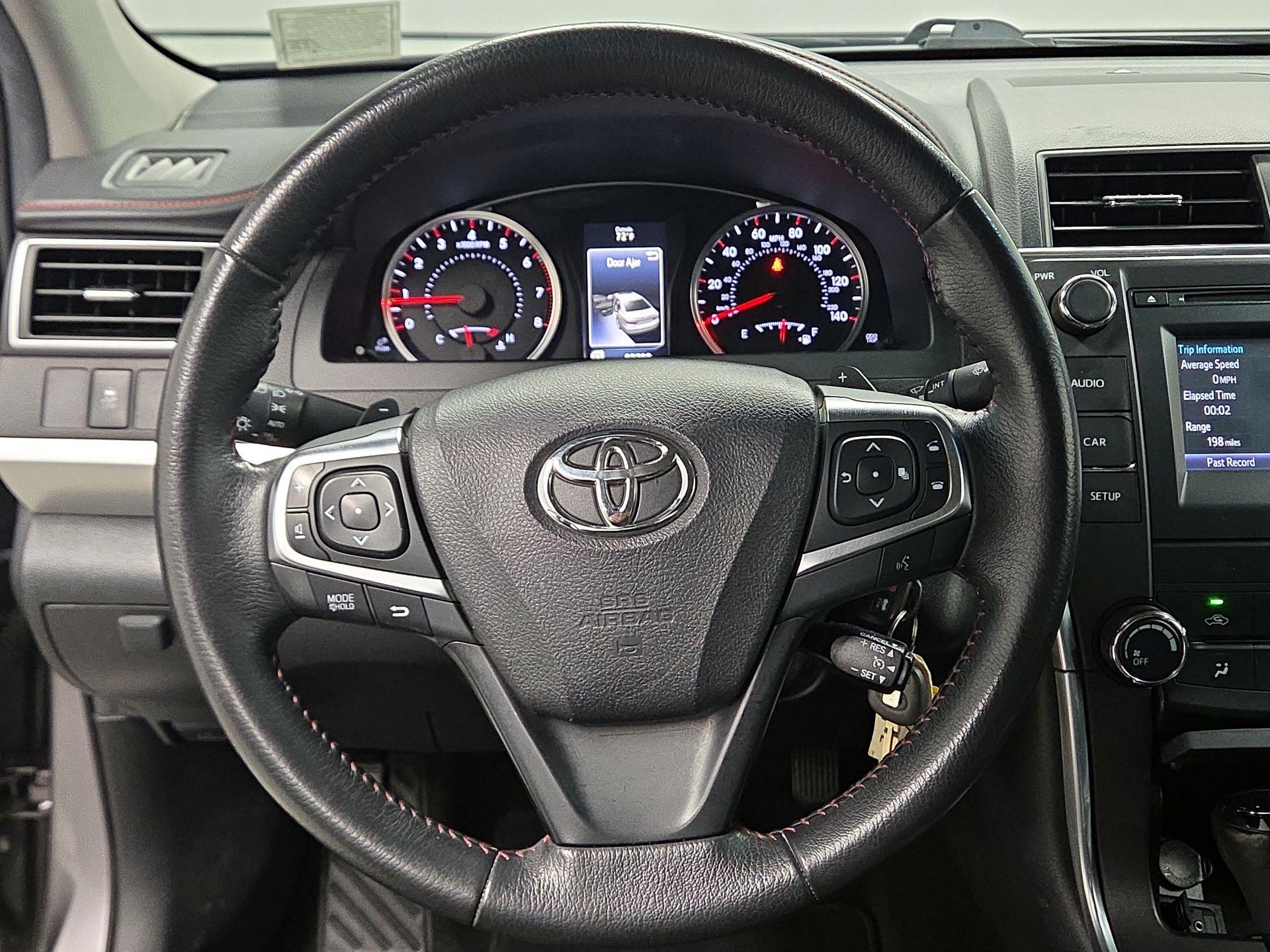 Thumbnail: 2017 Toyota Camry - 9