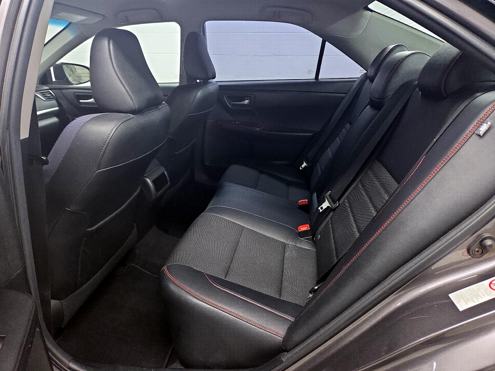 2017 Toyota Camry SE - Photo 21