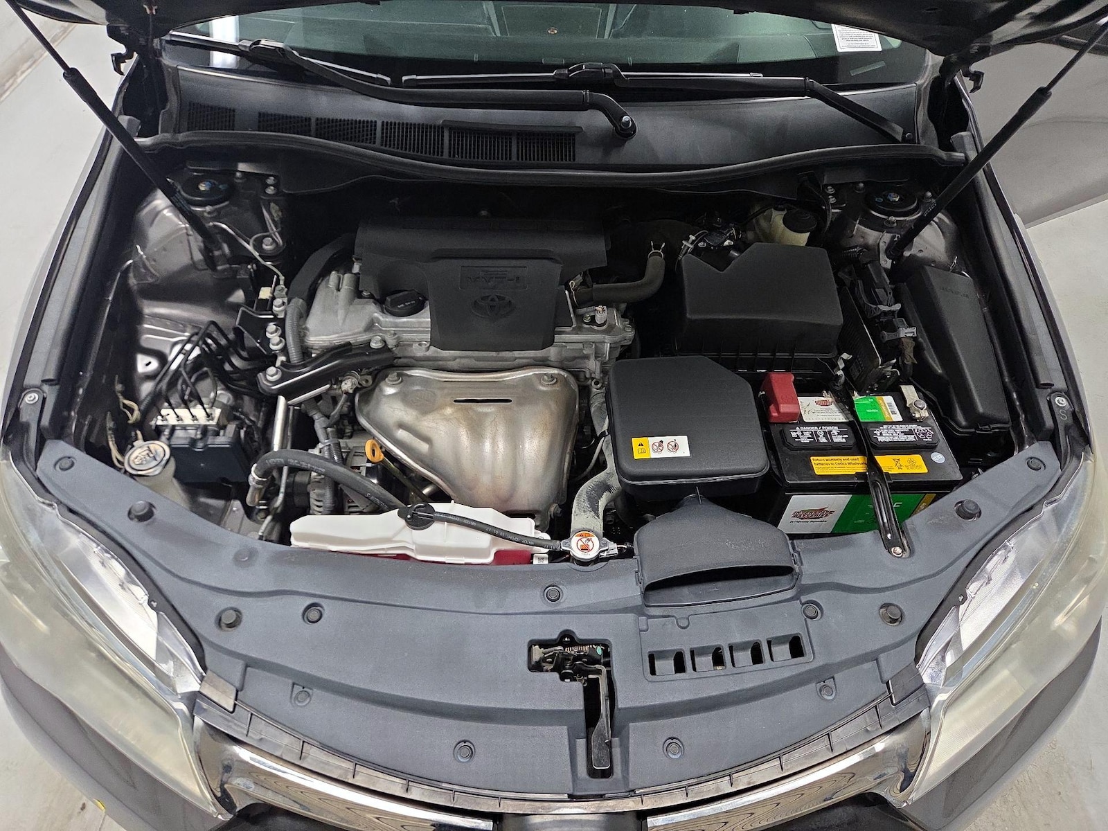 2017 Toyota Camry SE - Photo 23