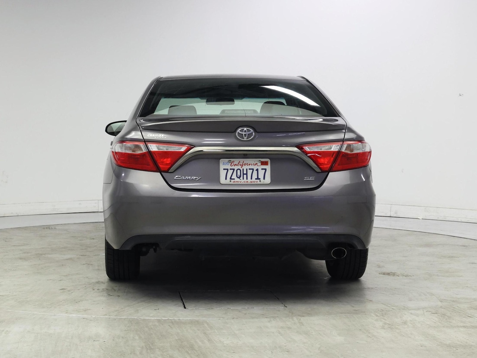 2017 Toyota Camry SE - Photo 7
