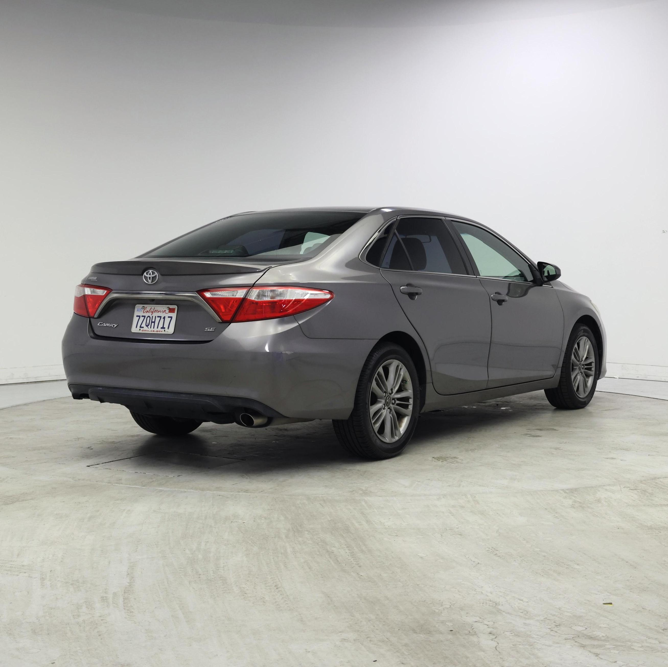 Thumbnail: 2017 Toyota Camry - 8