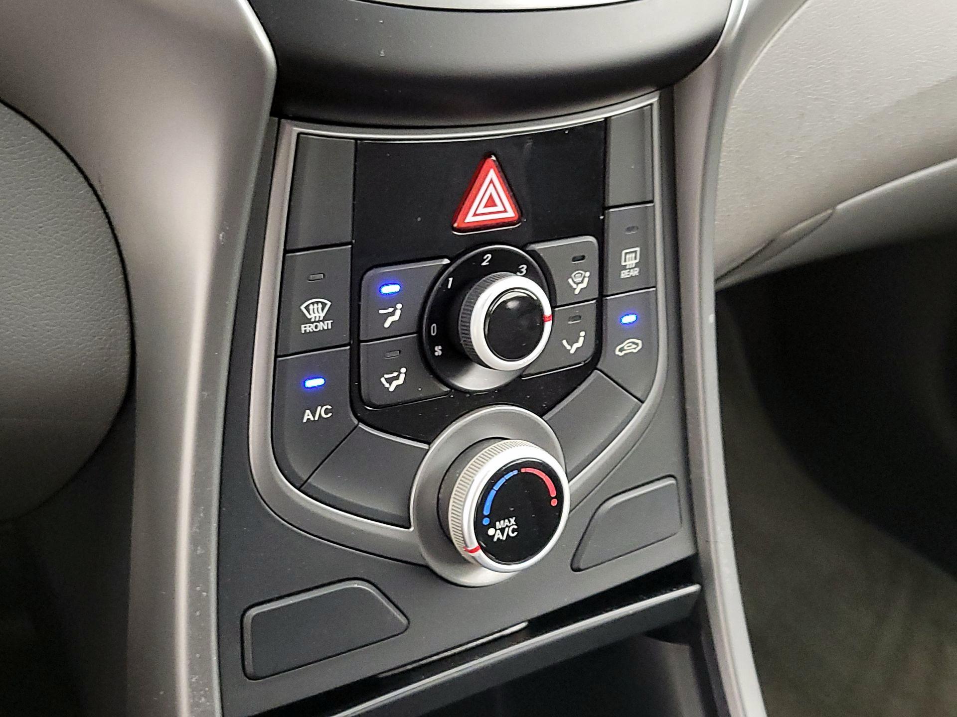 Thumbnail: 2016 Hyundai Elantra - 15