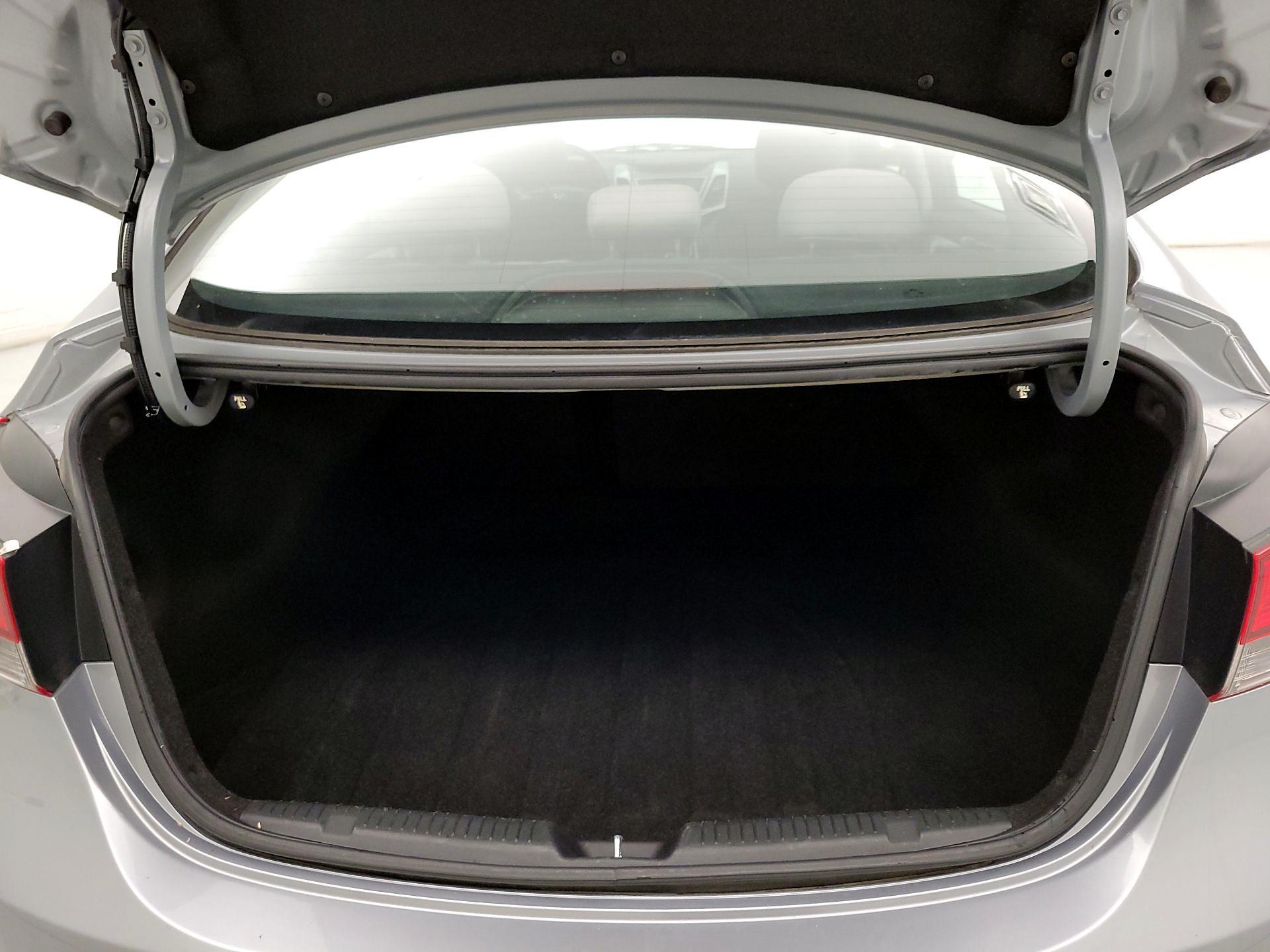 Thumbnail: 2016 Hyundai Elantra - 18