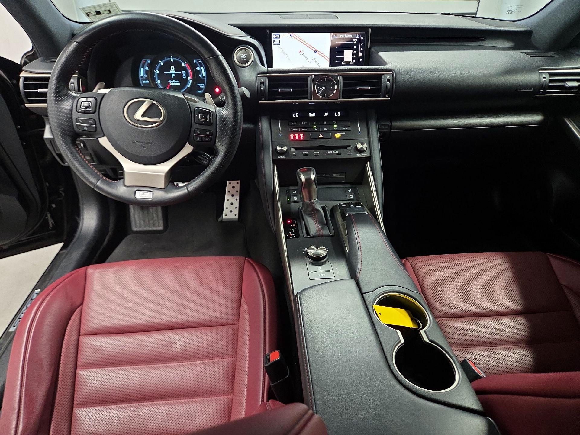Thumbnail: 2019 Lexus IS - 9