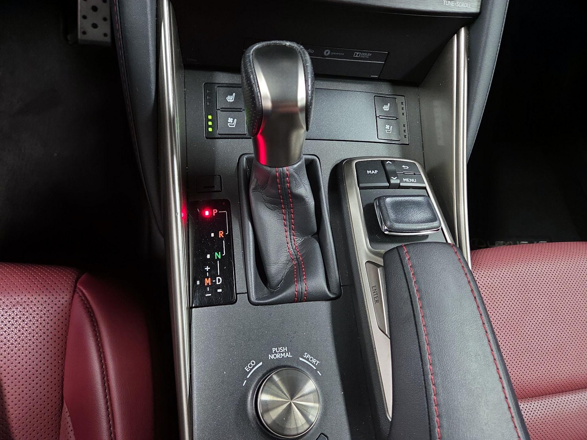 Thumbnail: 2019 Lexus IS - 18