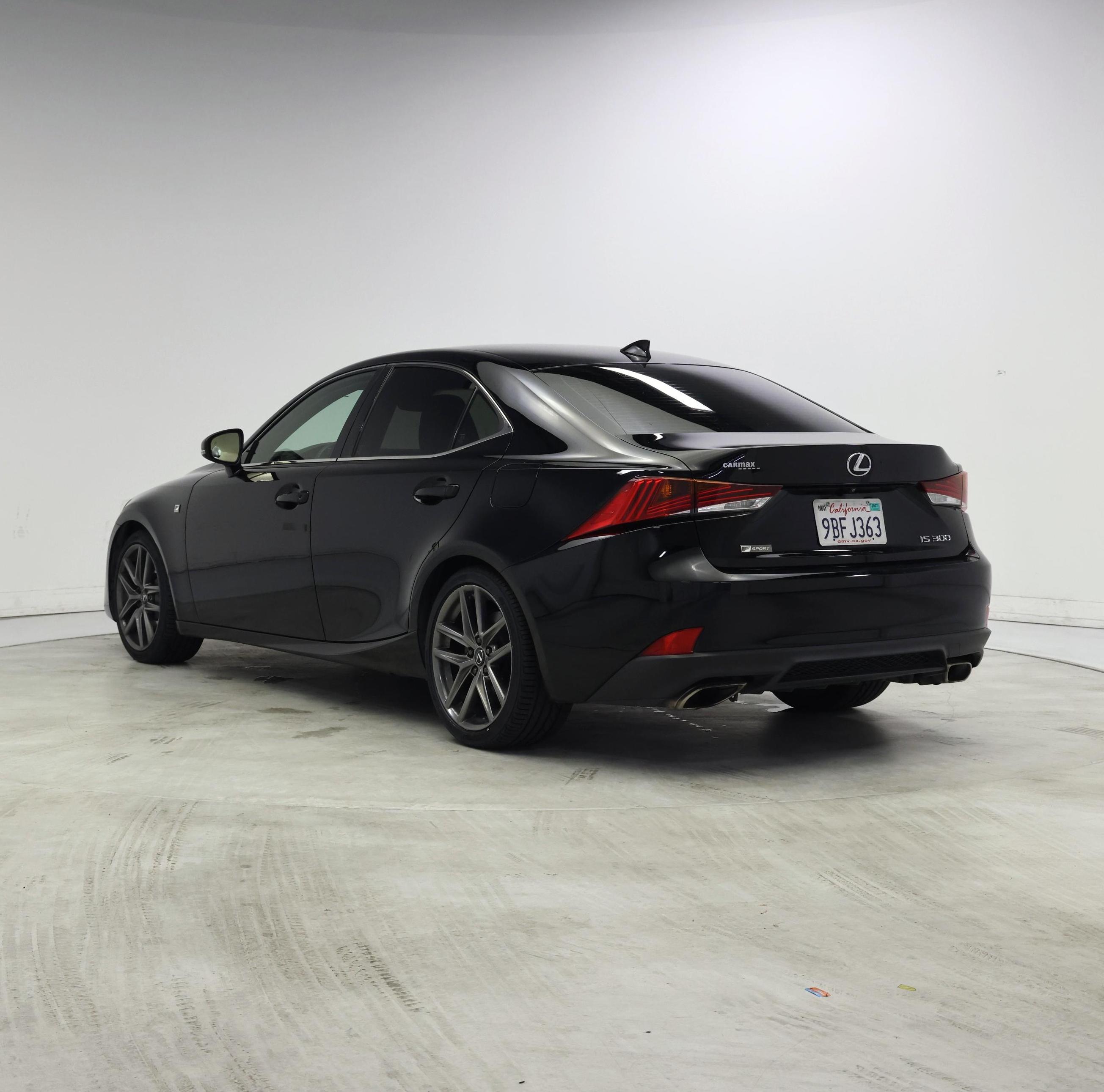 Thumbnail: 2019 Lexus IS - 2