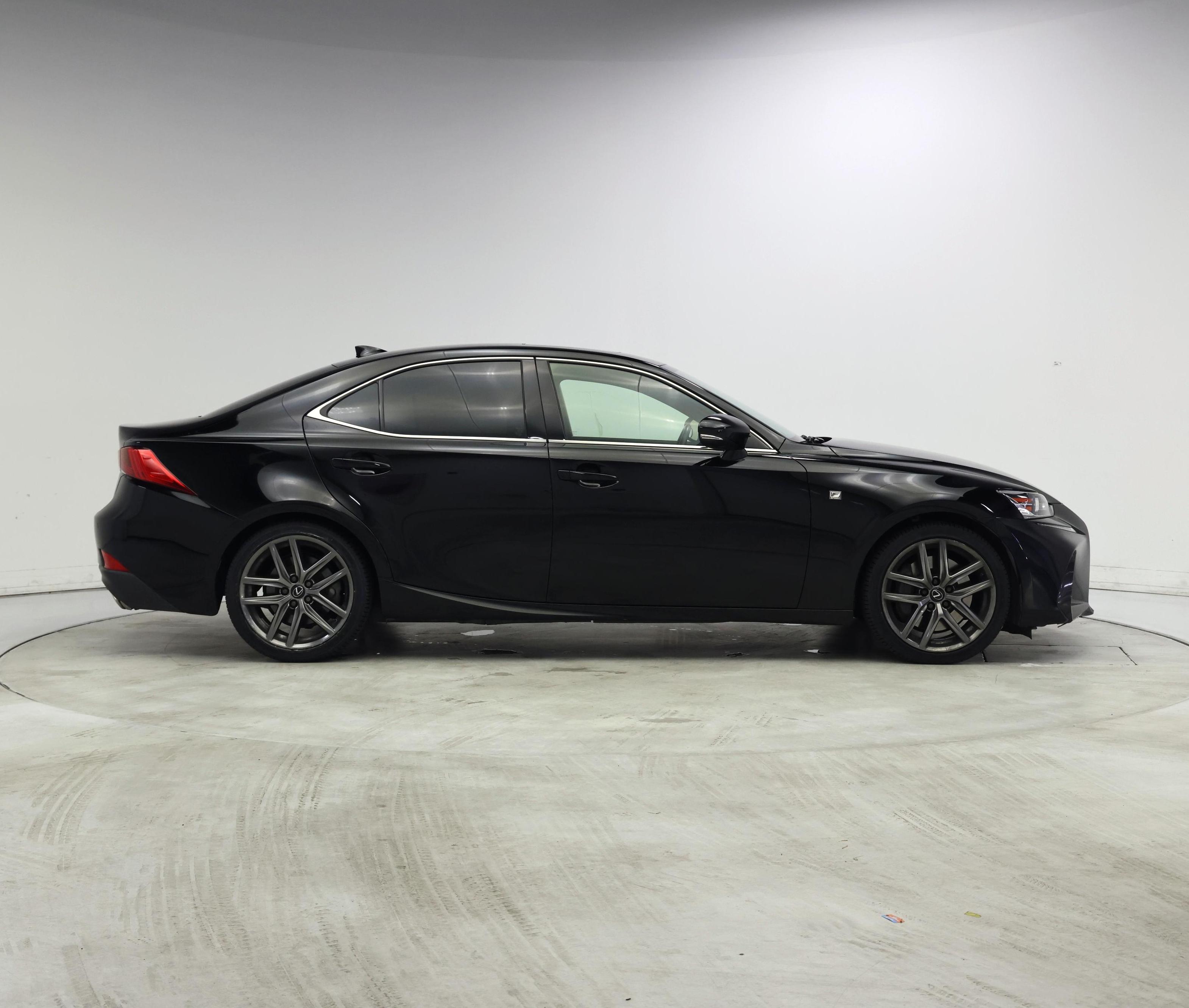 Thumbnail: 2019 Lexus IS - 7