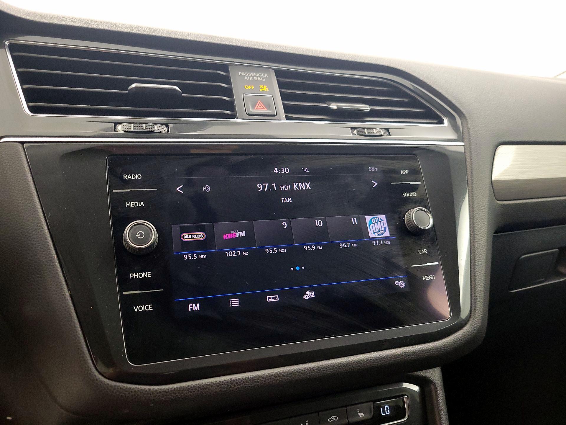Thumbnail: 2018 Volkswagen Tiguan - 15
