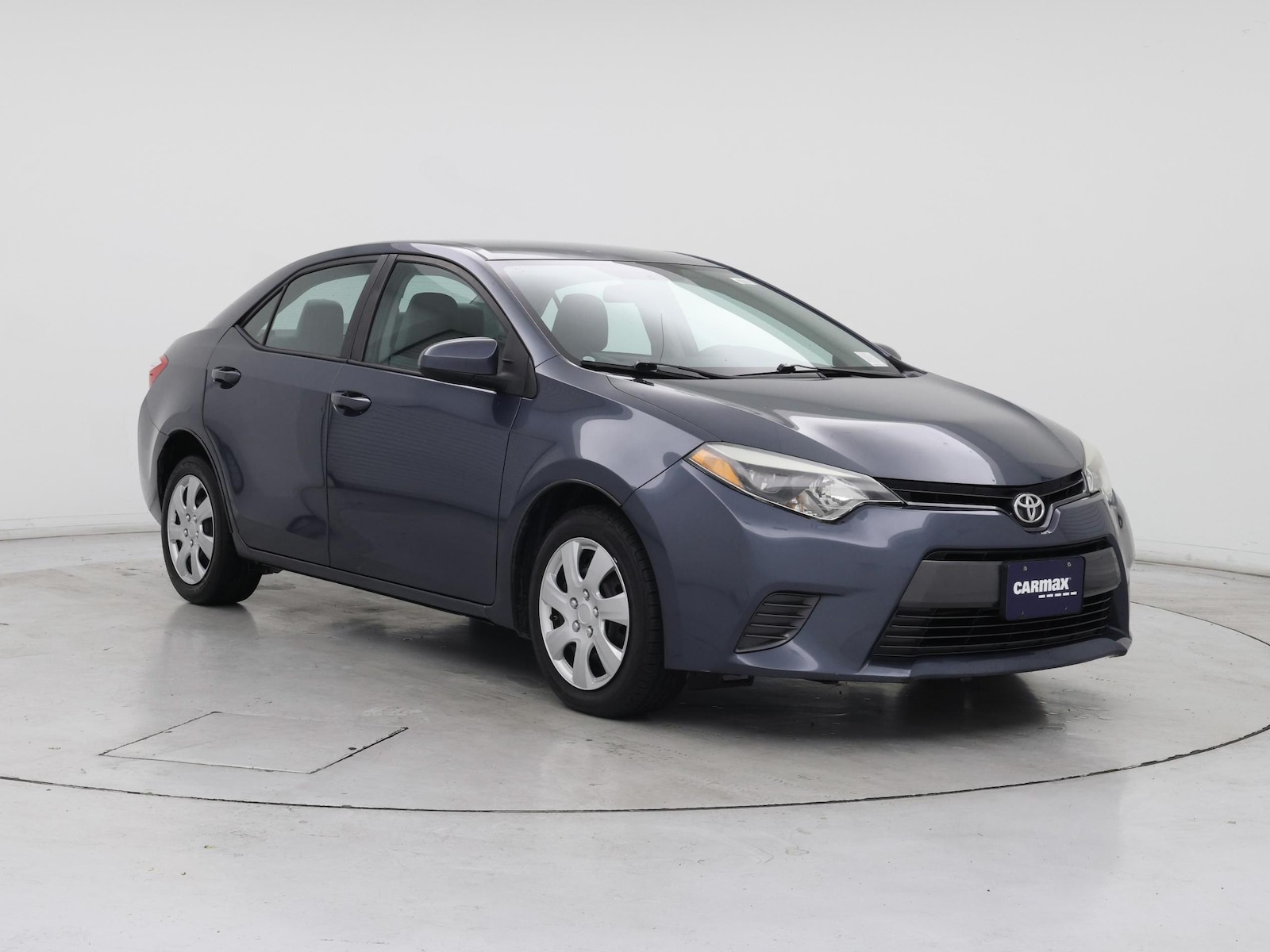 2016 Toyota Corolla LE - Photo 2