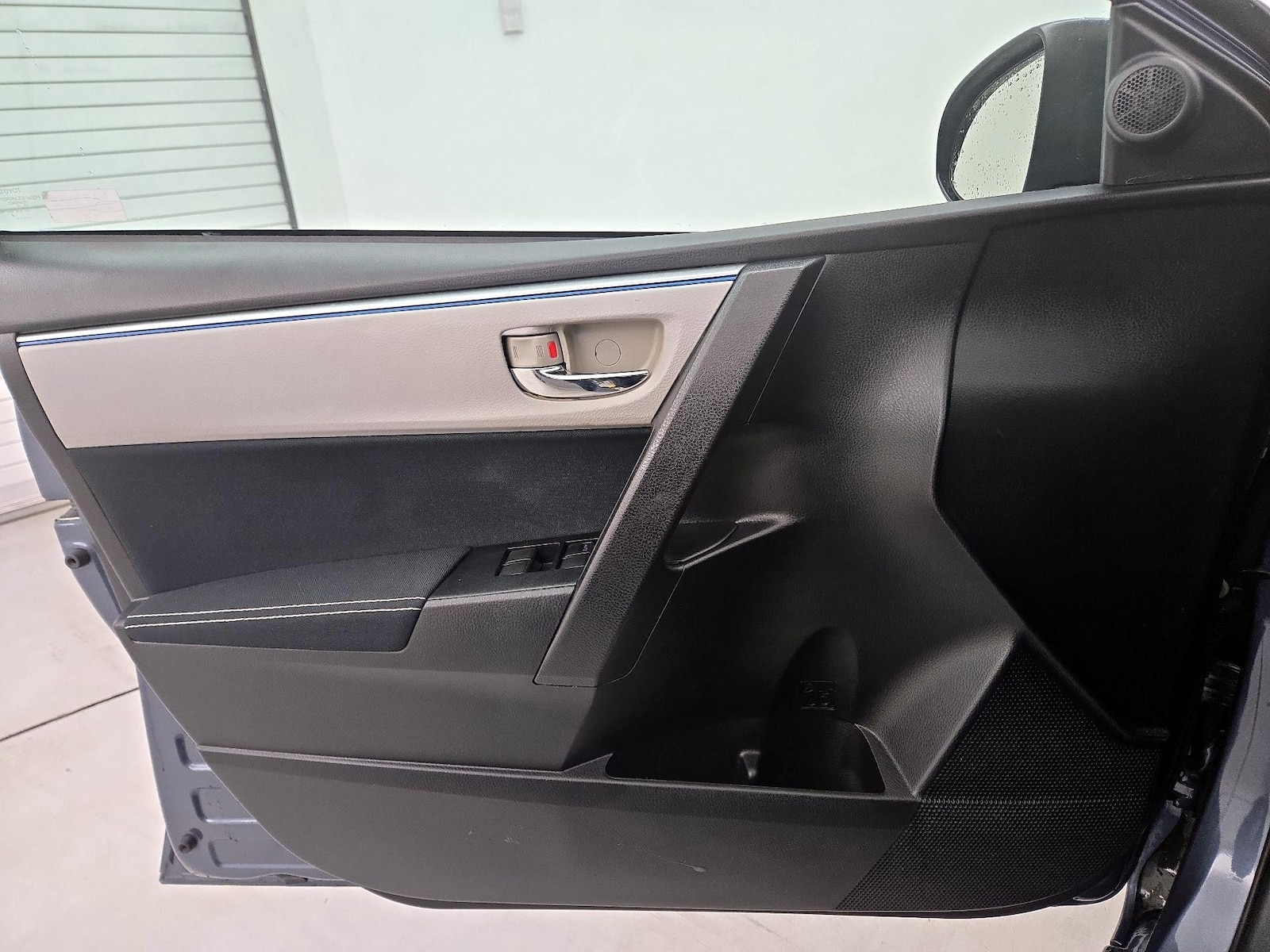 2016 Toyota Corolla LE - Photo 13