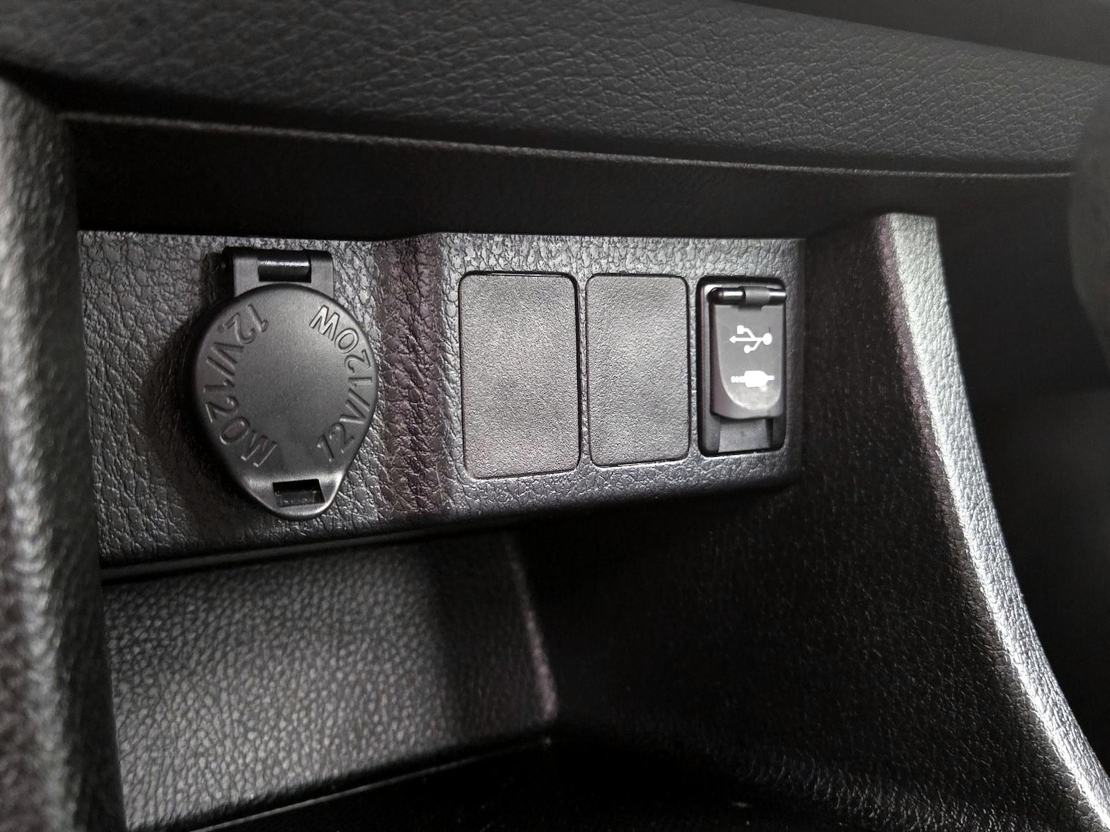 2016 Toyota Corolla LE - Photo 19