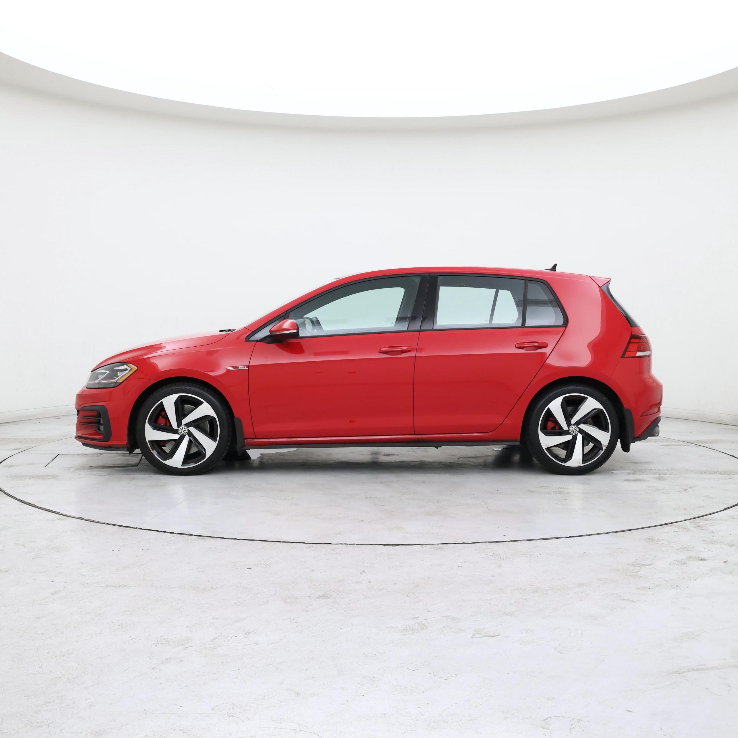 Thumbnail: 2018 Volkswagen Golf - 3