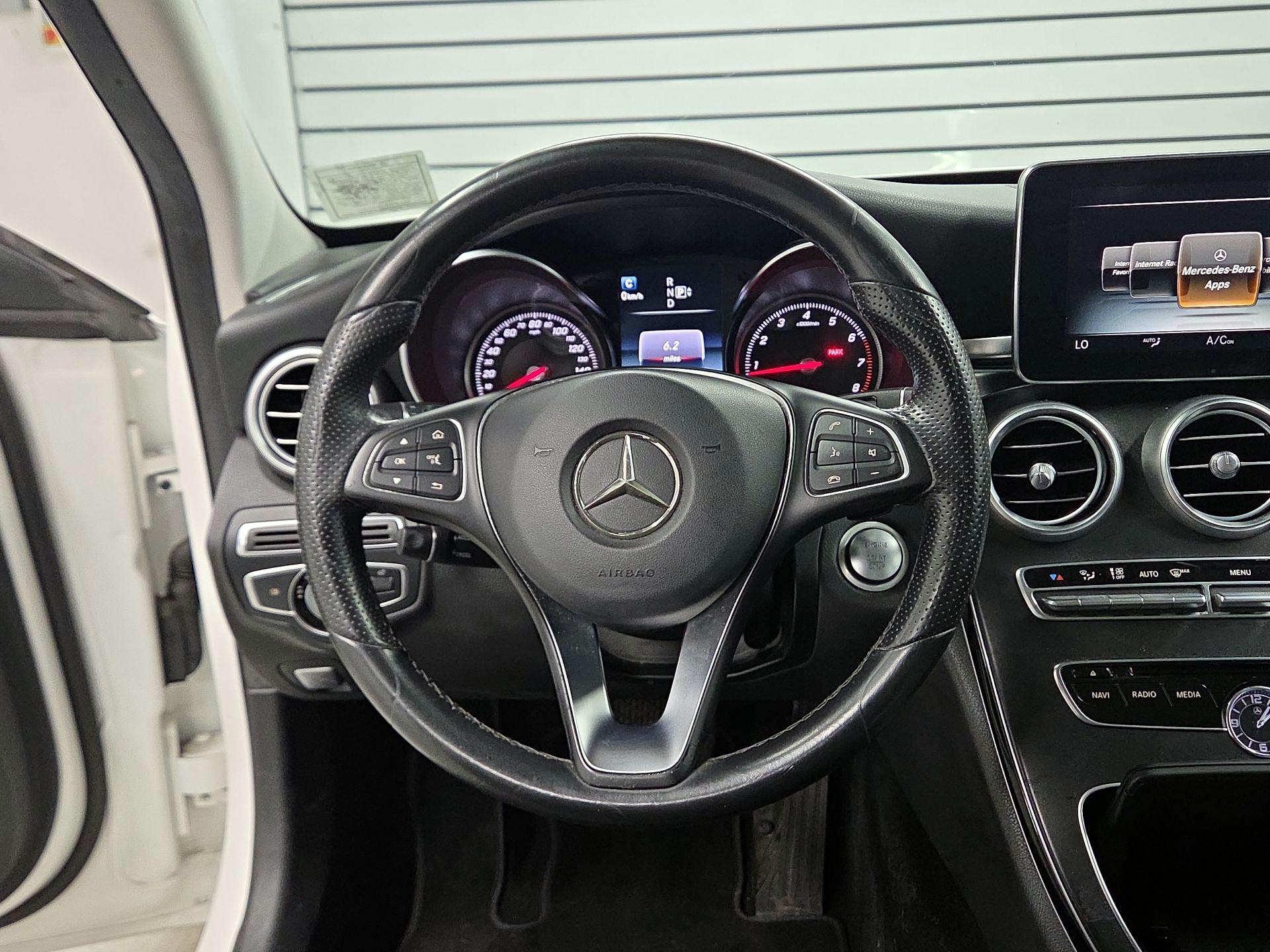Thumbnail: 2015 Mercedes-Benz C-Class - 10