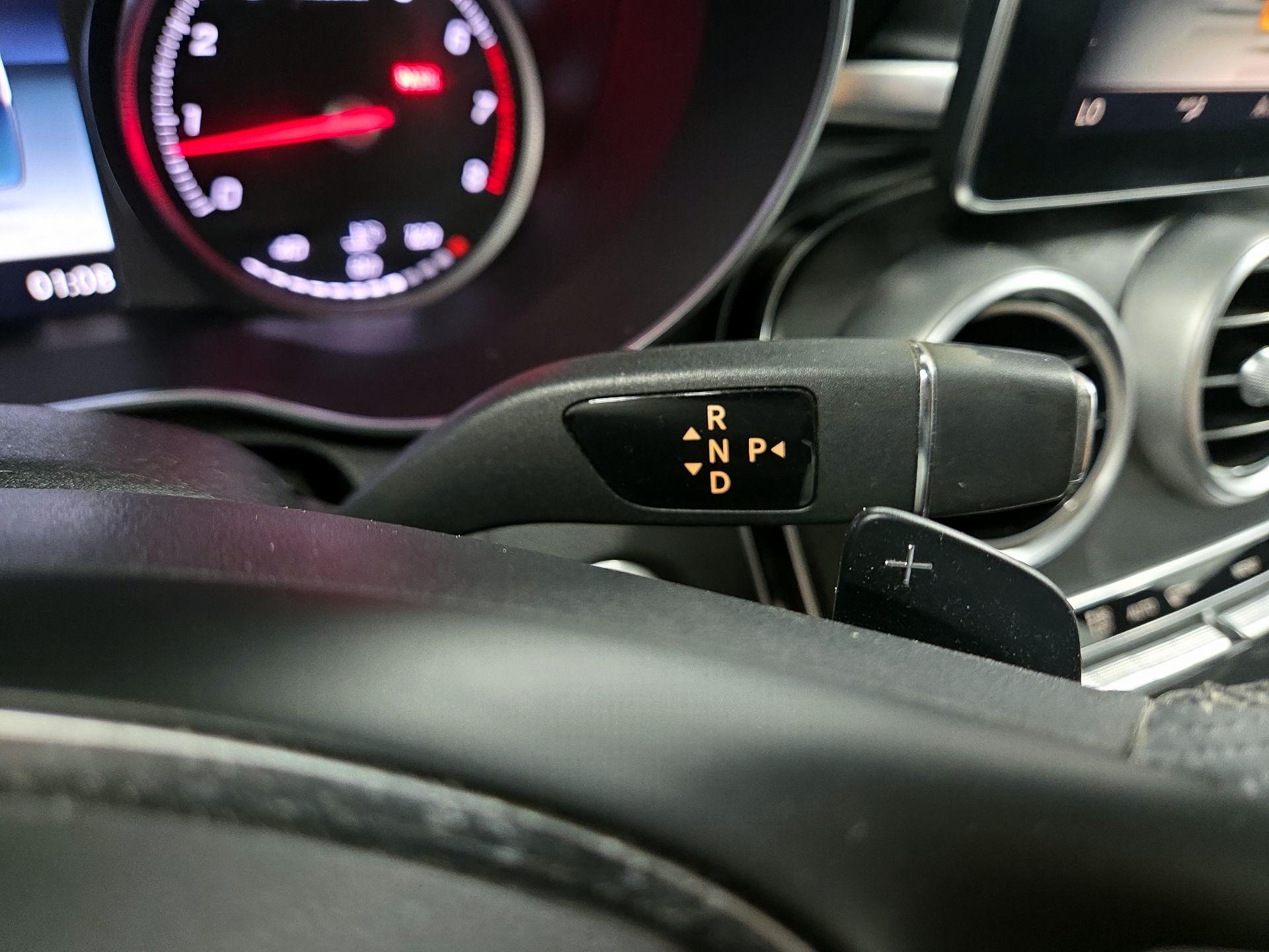 Thumbnail: 2015 Mercedes-Benz C-Class - 15