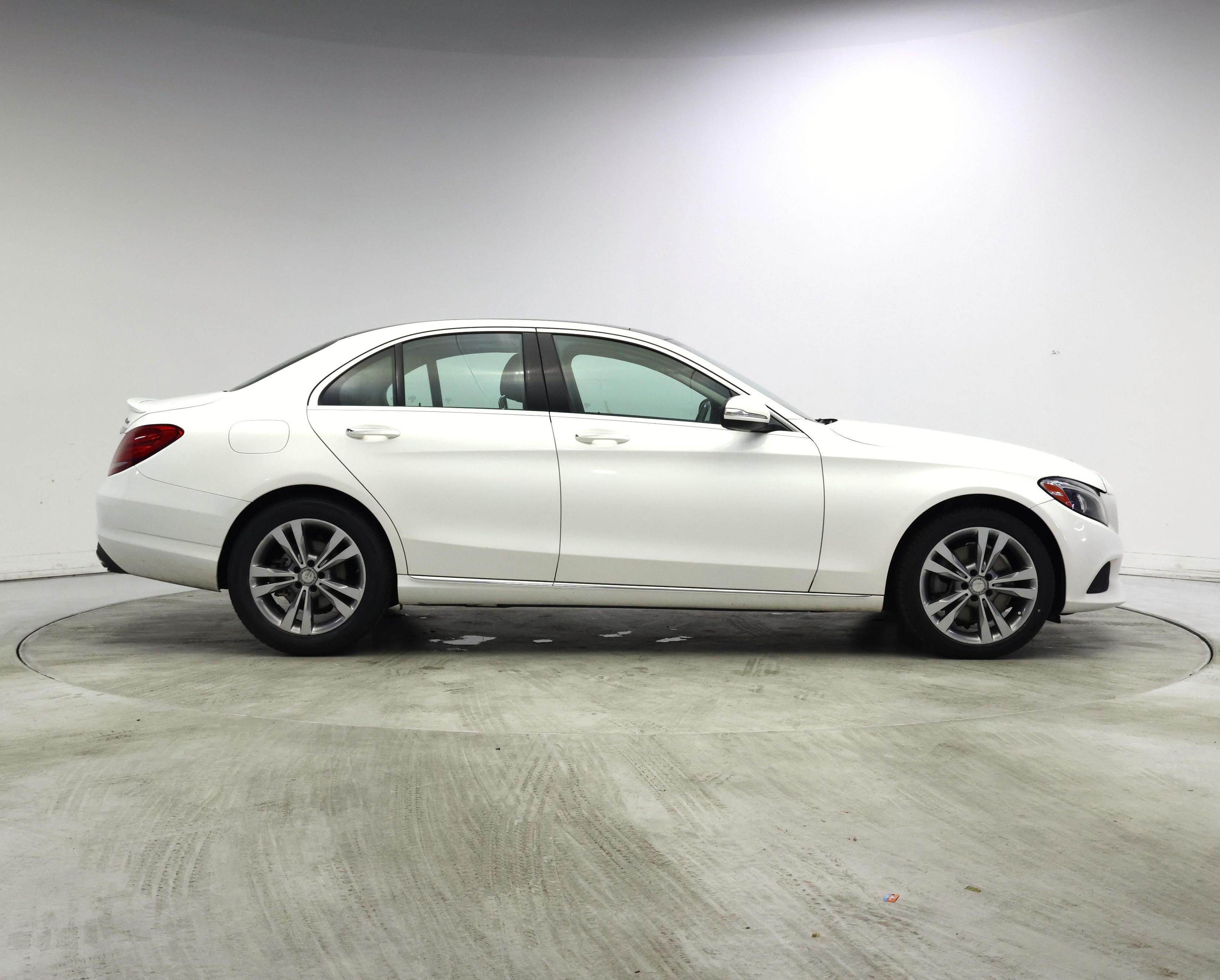 Thumbnail: 2015 Mercedes-Benz C-Class - 7