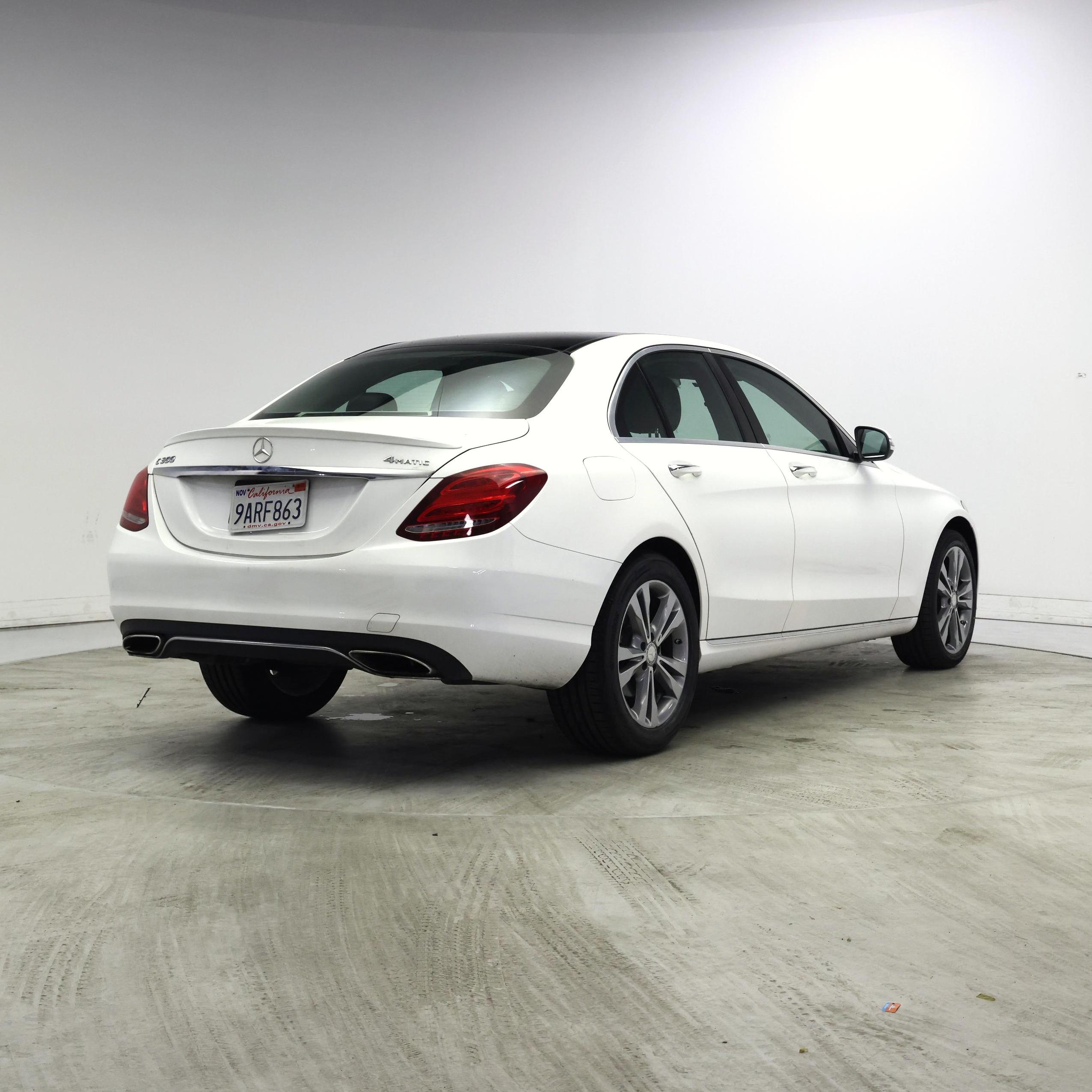 Thumbnail: 2015 Mercedes-Benz C-Class - 8