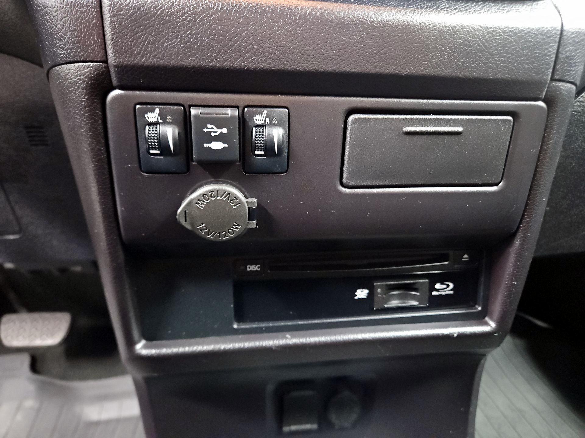 Thumbnail: 2018 Toyota Sienna - 19