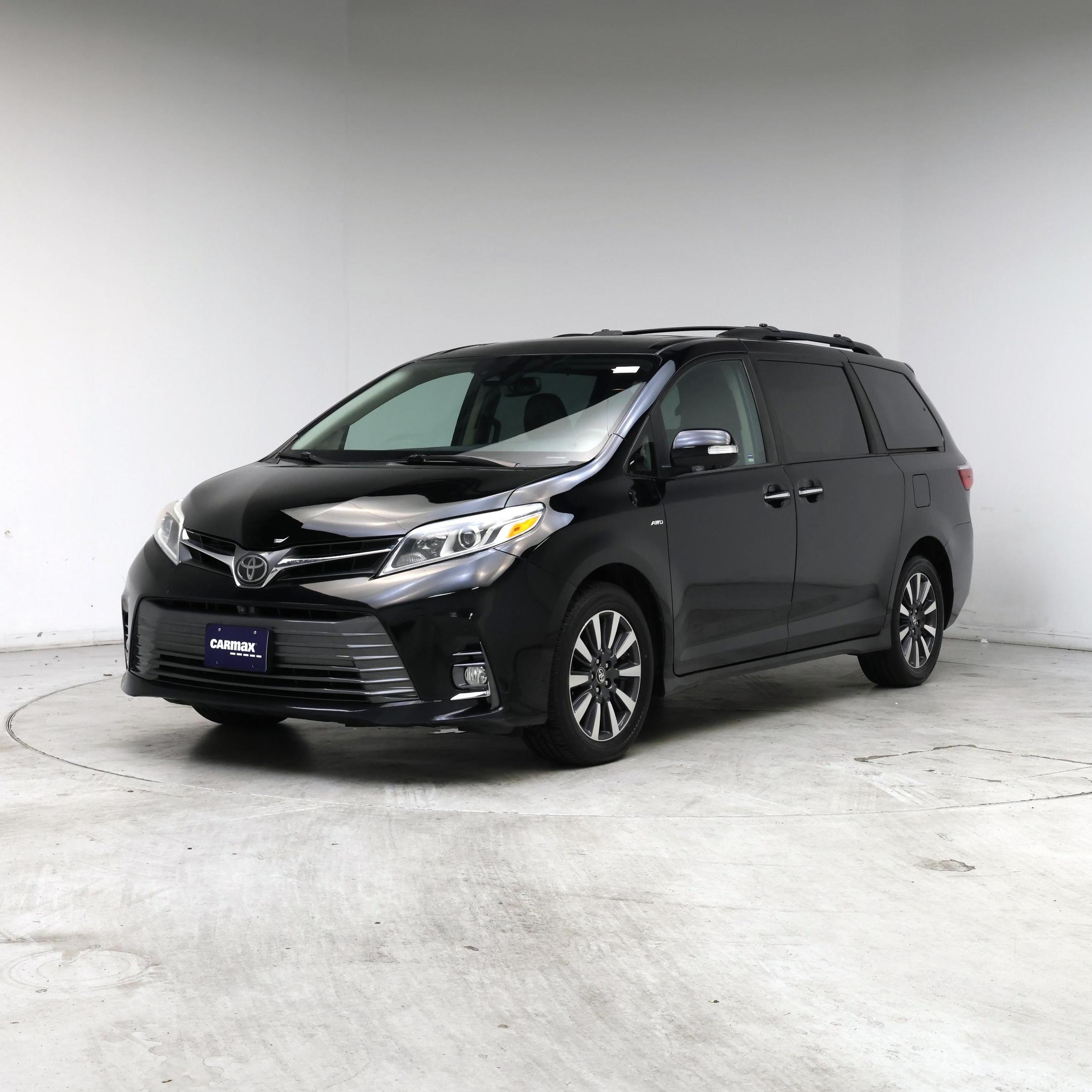 Thumbnail: 2018 Toyota Sienna - 4