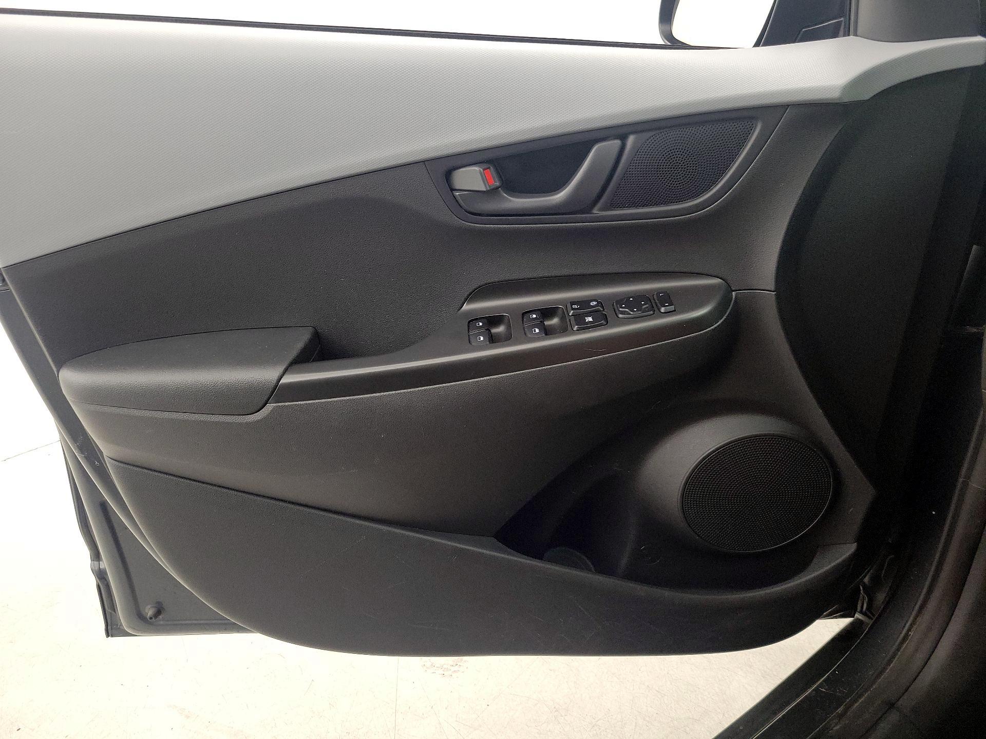 Thumbnail: 2020 Hyundai Kona - 12