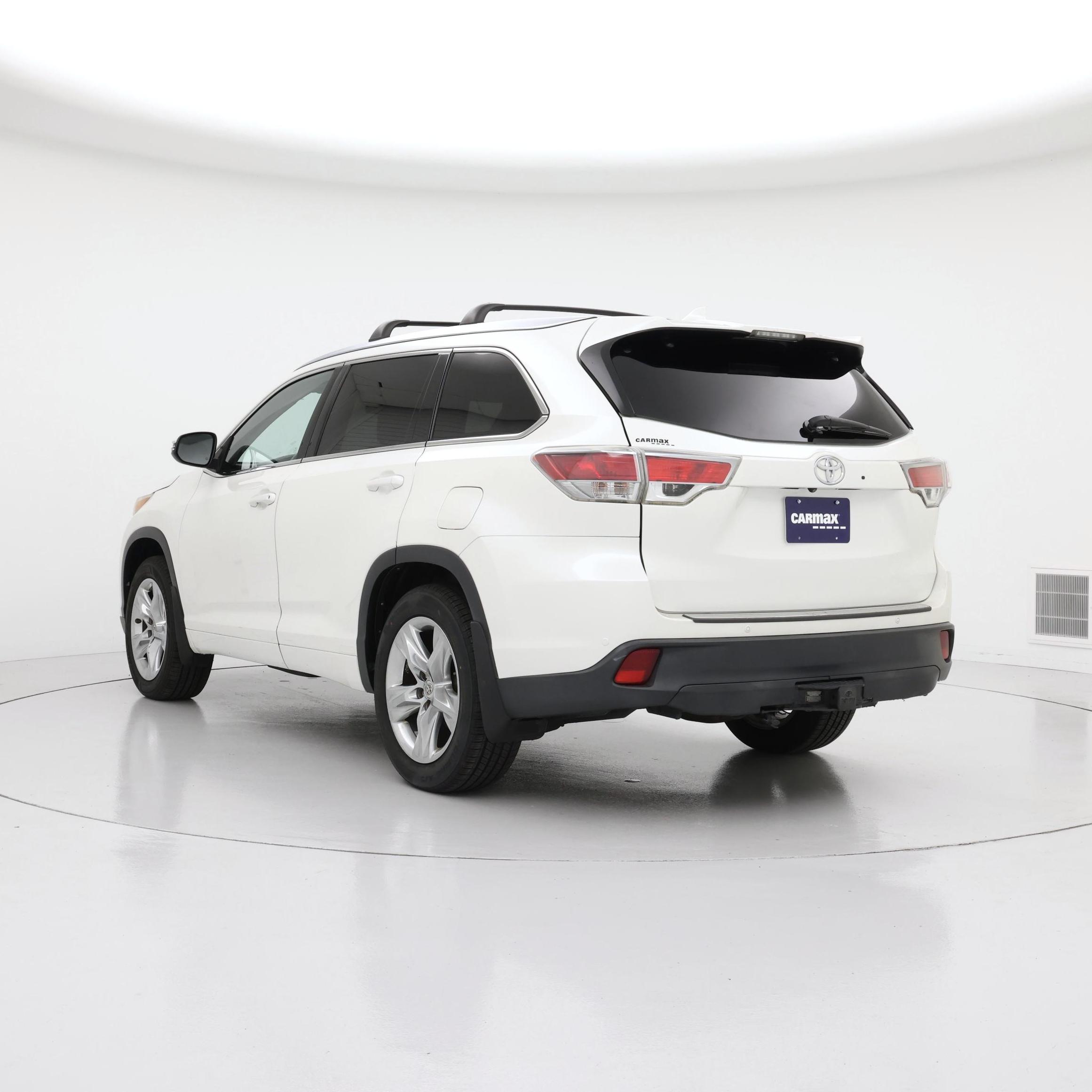 Thumbnail: 2015 Toyota Highlander - 2