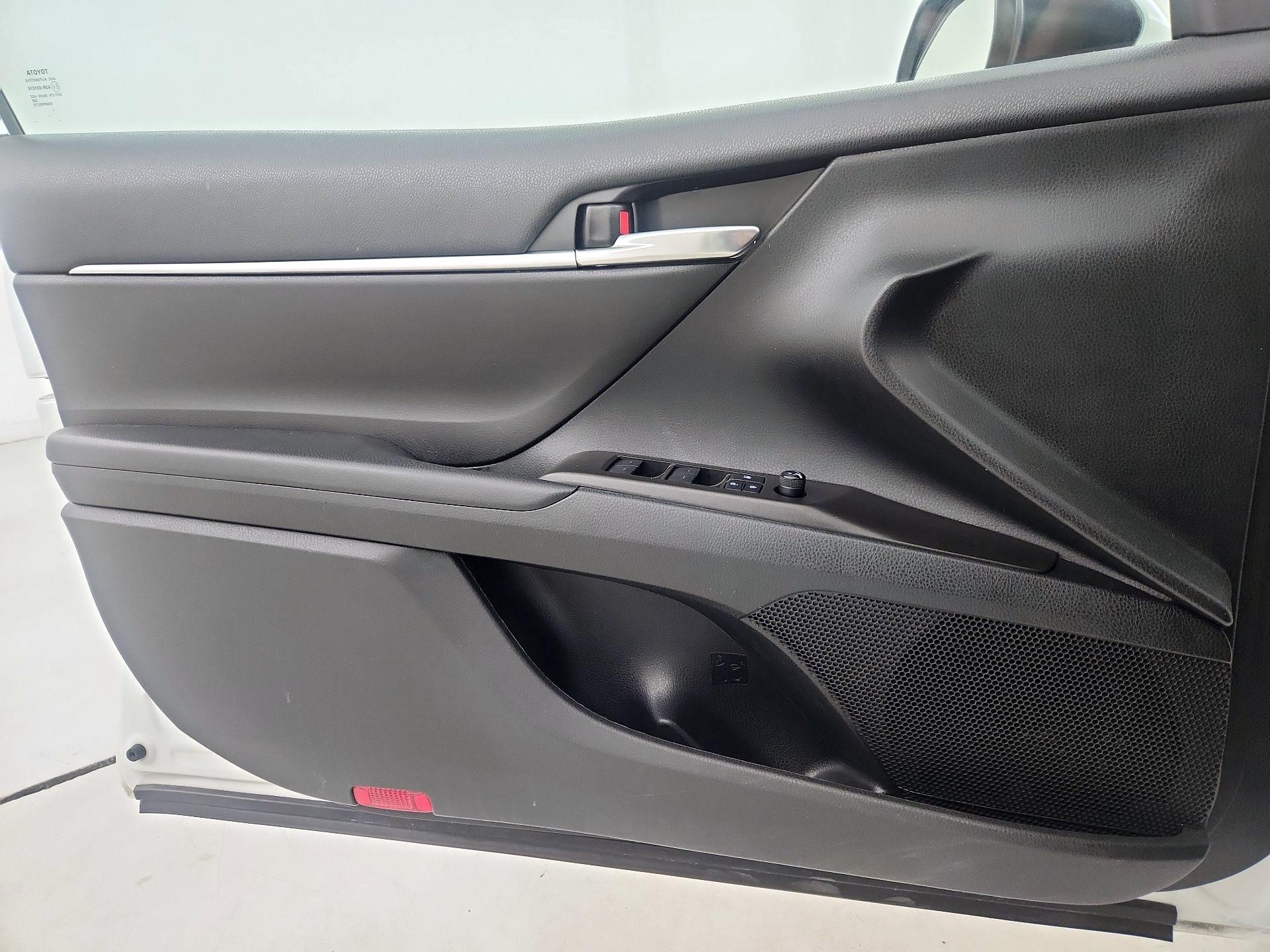 Thumbnail: 2021 Toyota Camry - 12