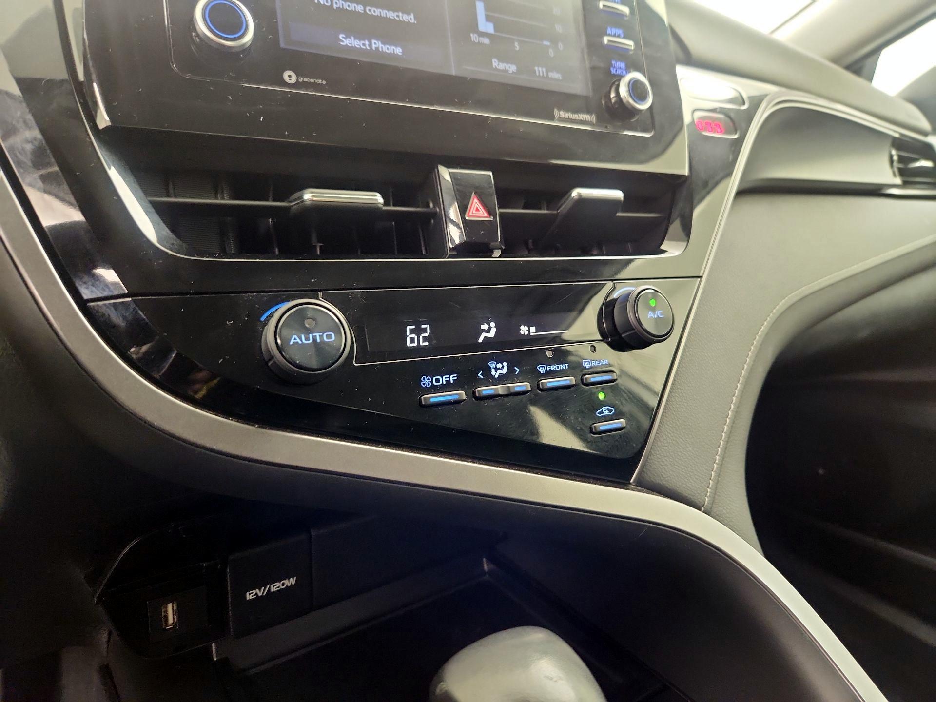 Thumbnail: 2021 Toyota Camry - 16
