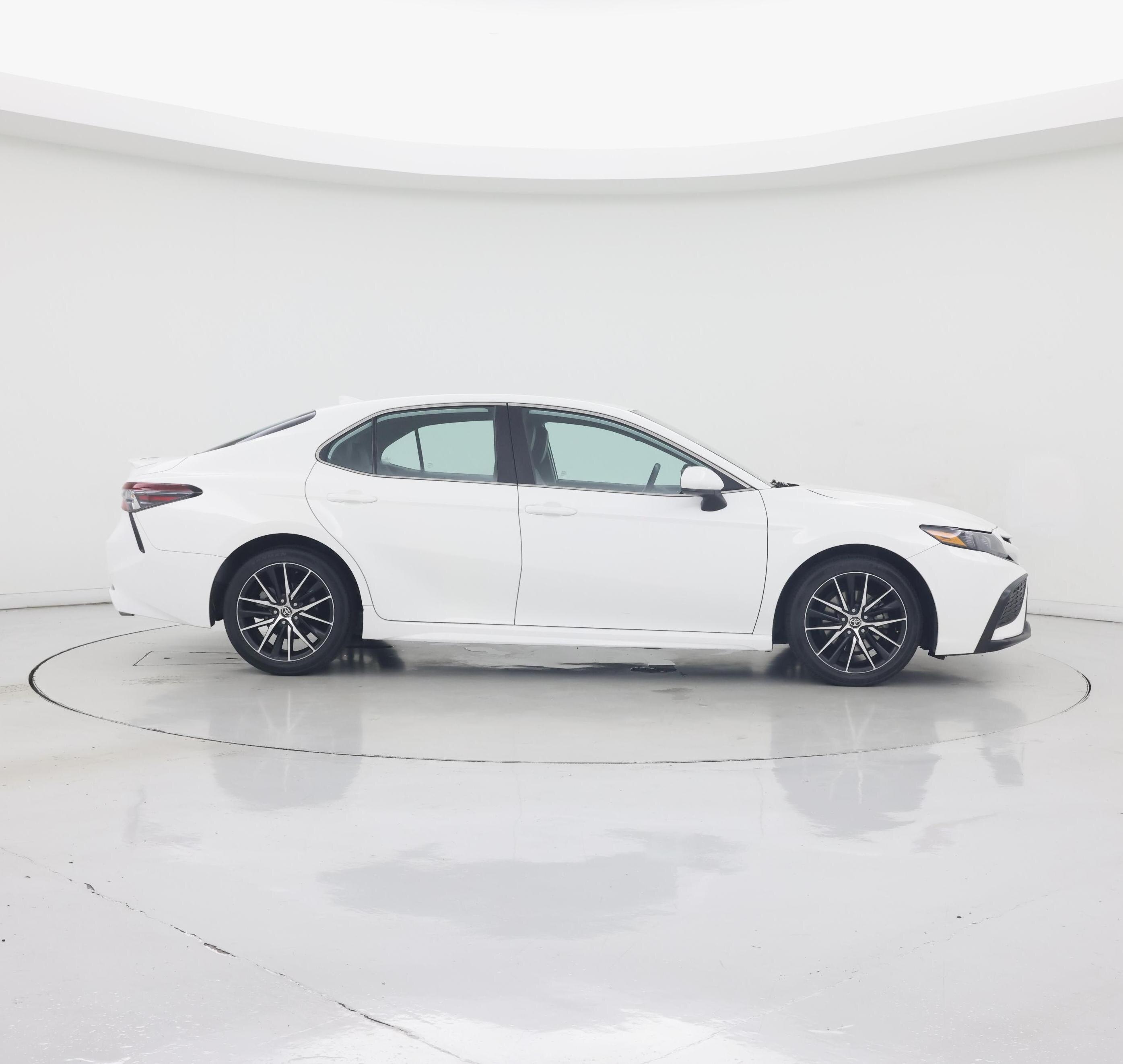 Thumbnail: 2021 Toyota Camry - 7