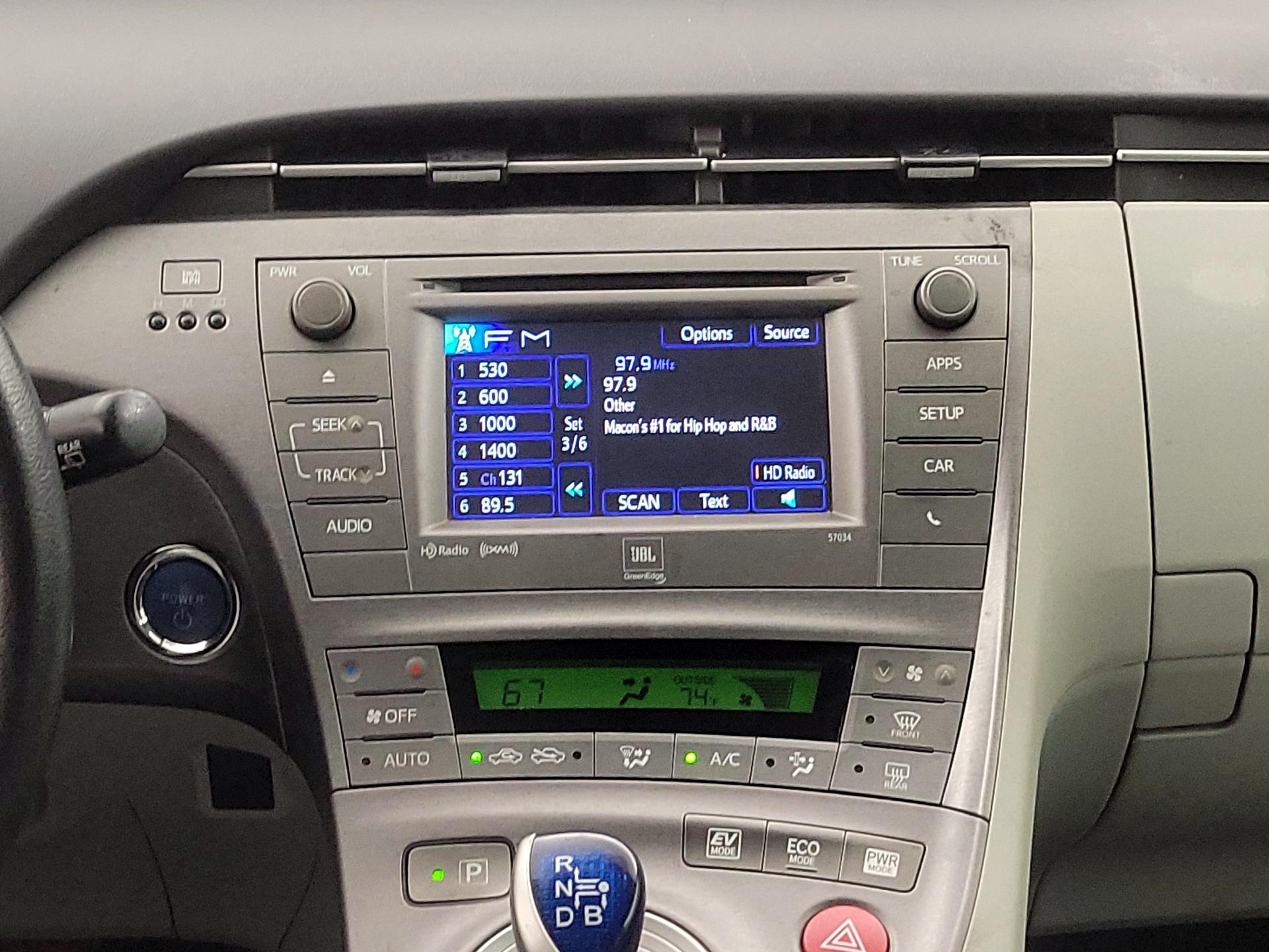 Thumbnail: 2015 Toyota Prius - 13
