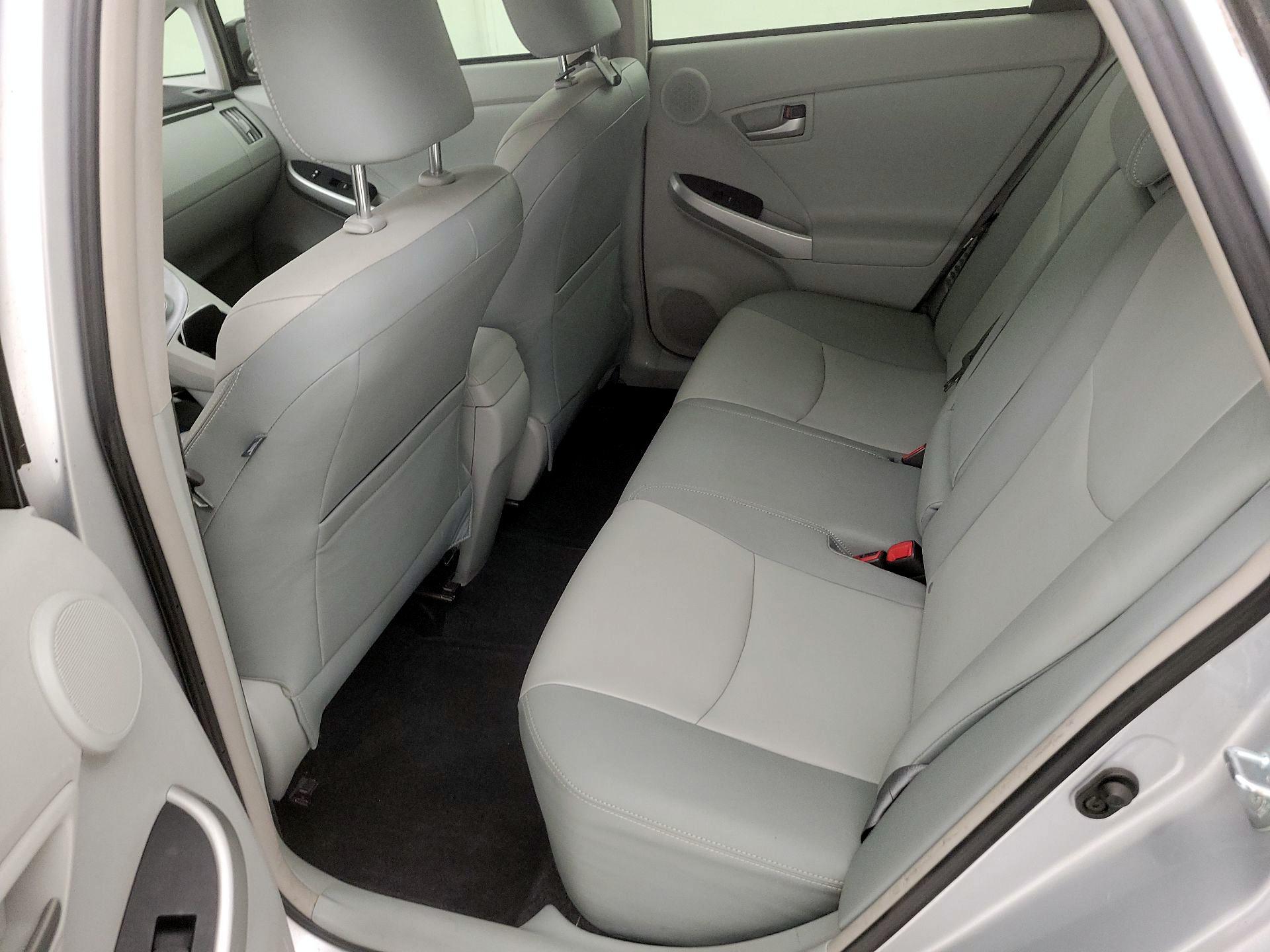Thumbnail: 2015 Toyota Prius - 16