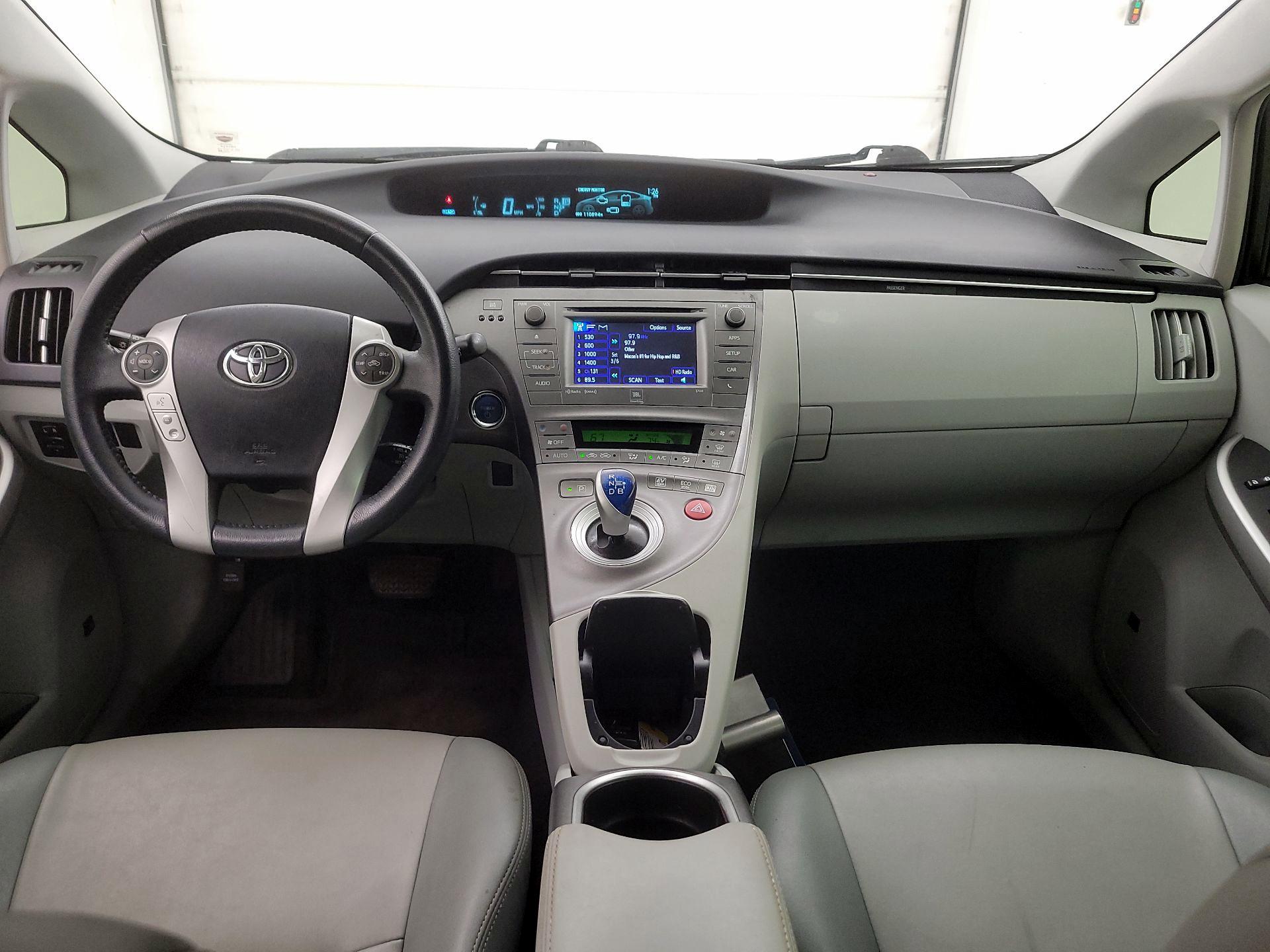 Thumbnail: 2015 Toyota Prius - 8