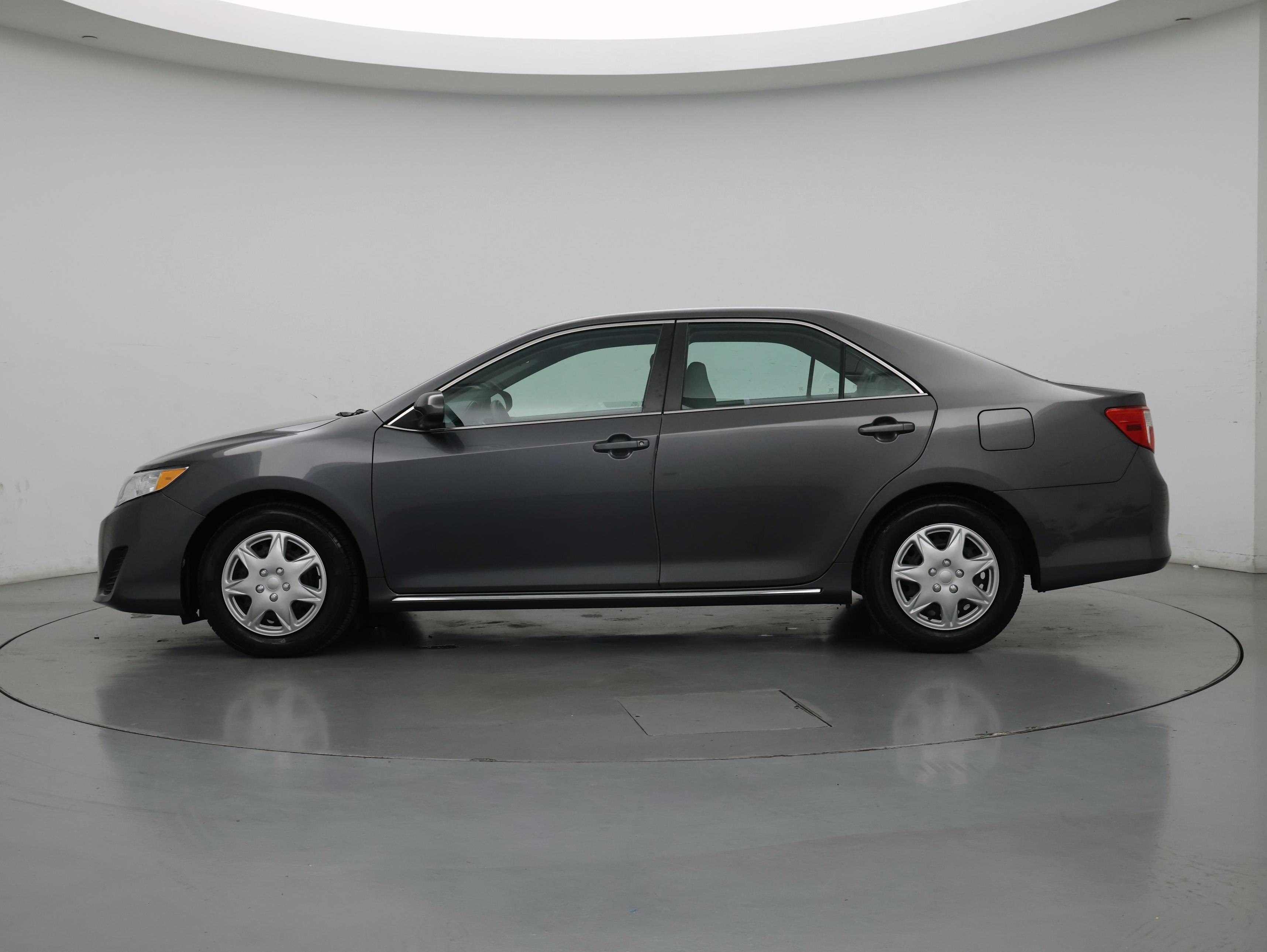 Thumbnail: 2014 Toyota Camry - 3