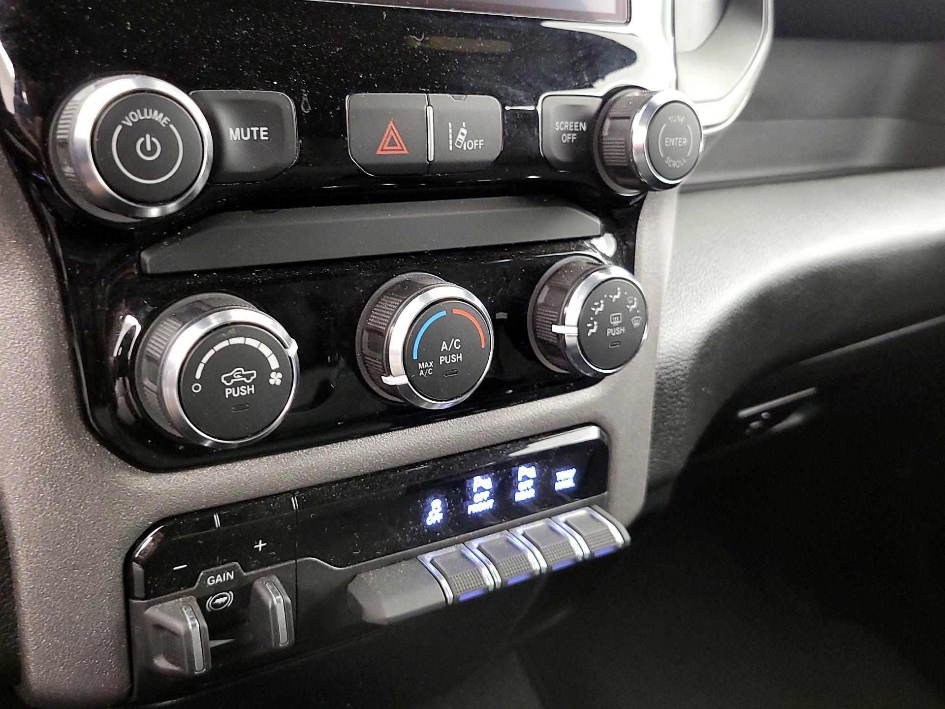 Thumbnail: 2025 RAM 1500 - 16