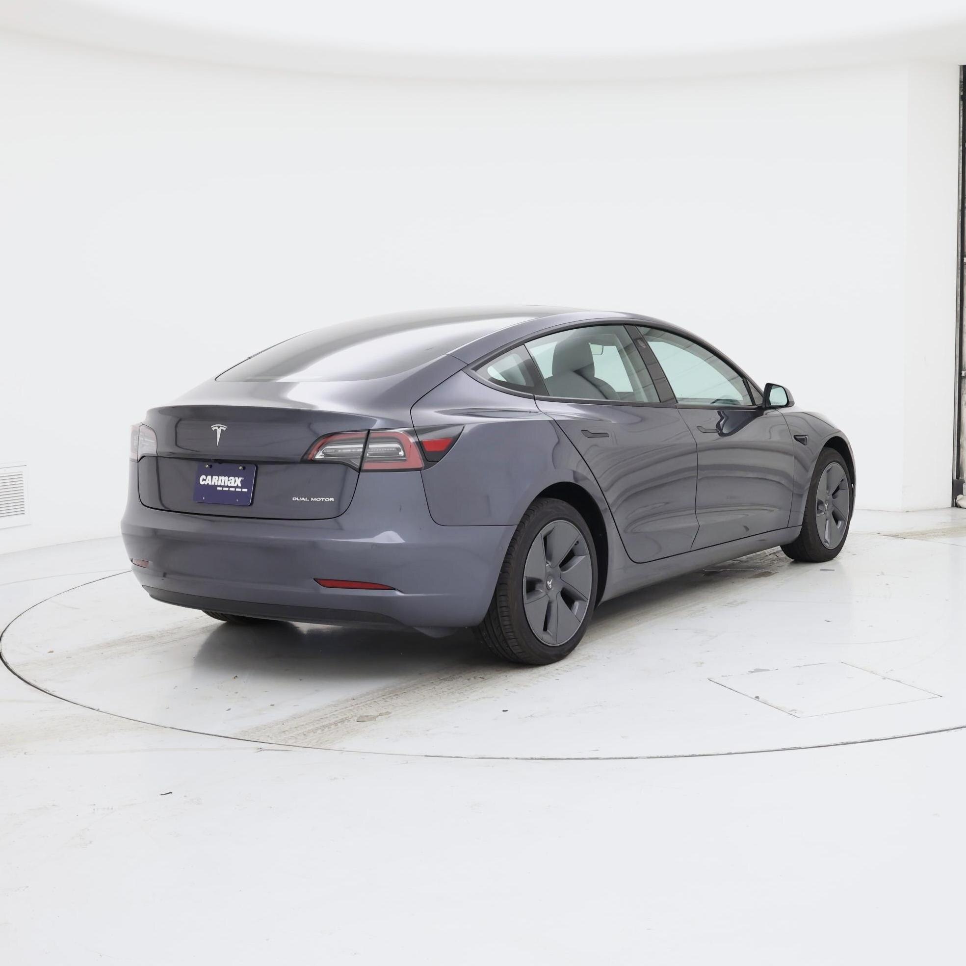 Thumbnail: 2022 Tesla Model 3 - 8
