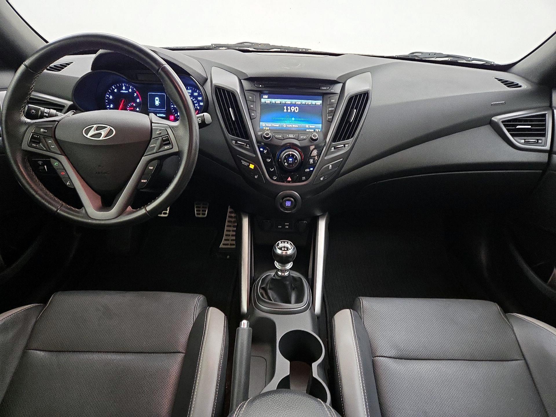 Thumbnail: 2016 Hyundai Veloster - 9