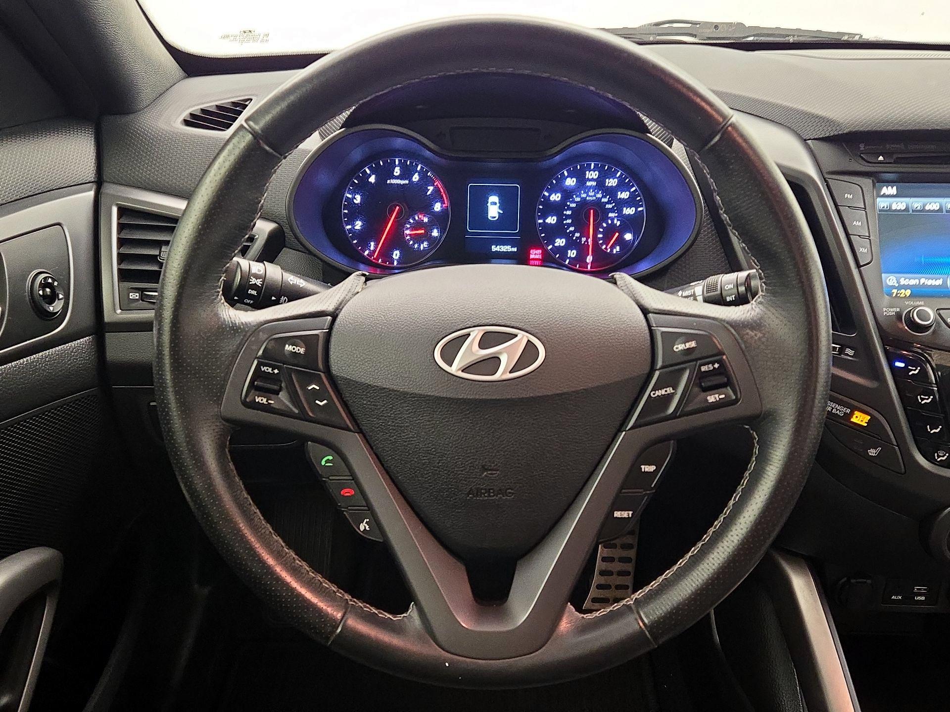 Thumbnail: 2016 Hyundai Veloster - 10