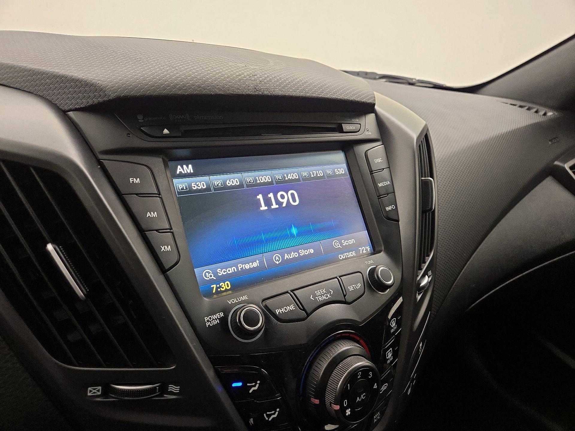 Thumbnail: 2016 Hyundai Veloster - 15