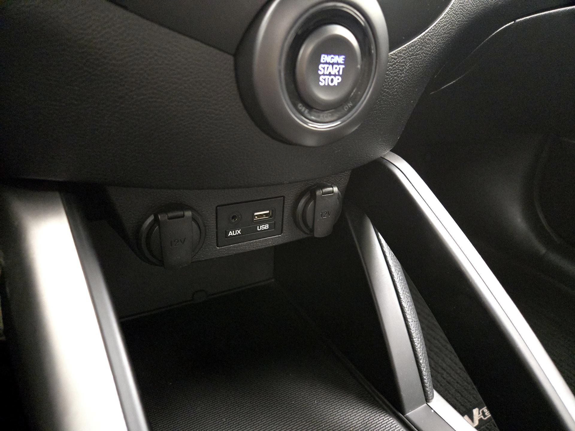 Thumbnail: 2016 Hyundai Veloster - 18