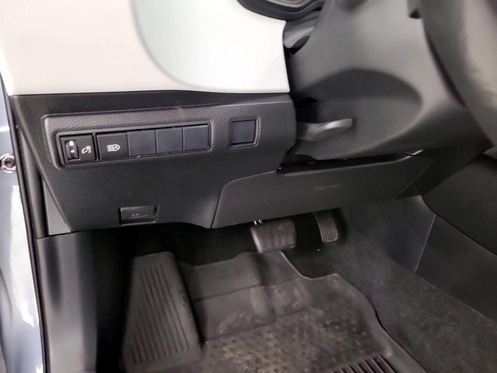 2020 Toyota Corolla SE - Photo 14