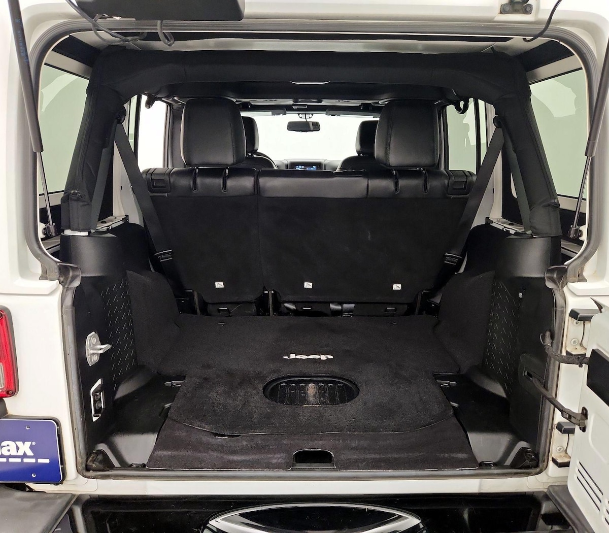 Trunk/Cargo (Seats Up)