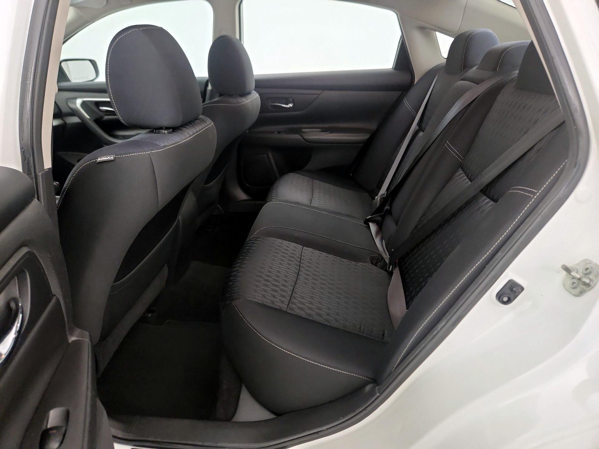 Thumbnail: 2018 Nissan Altima - 19
