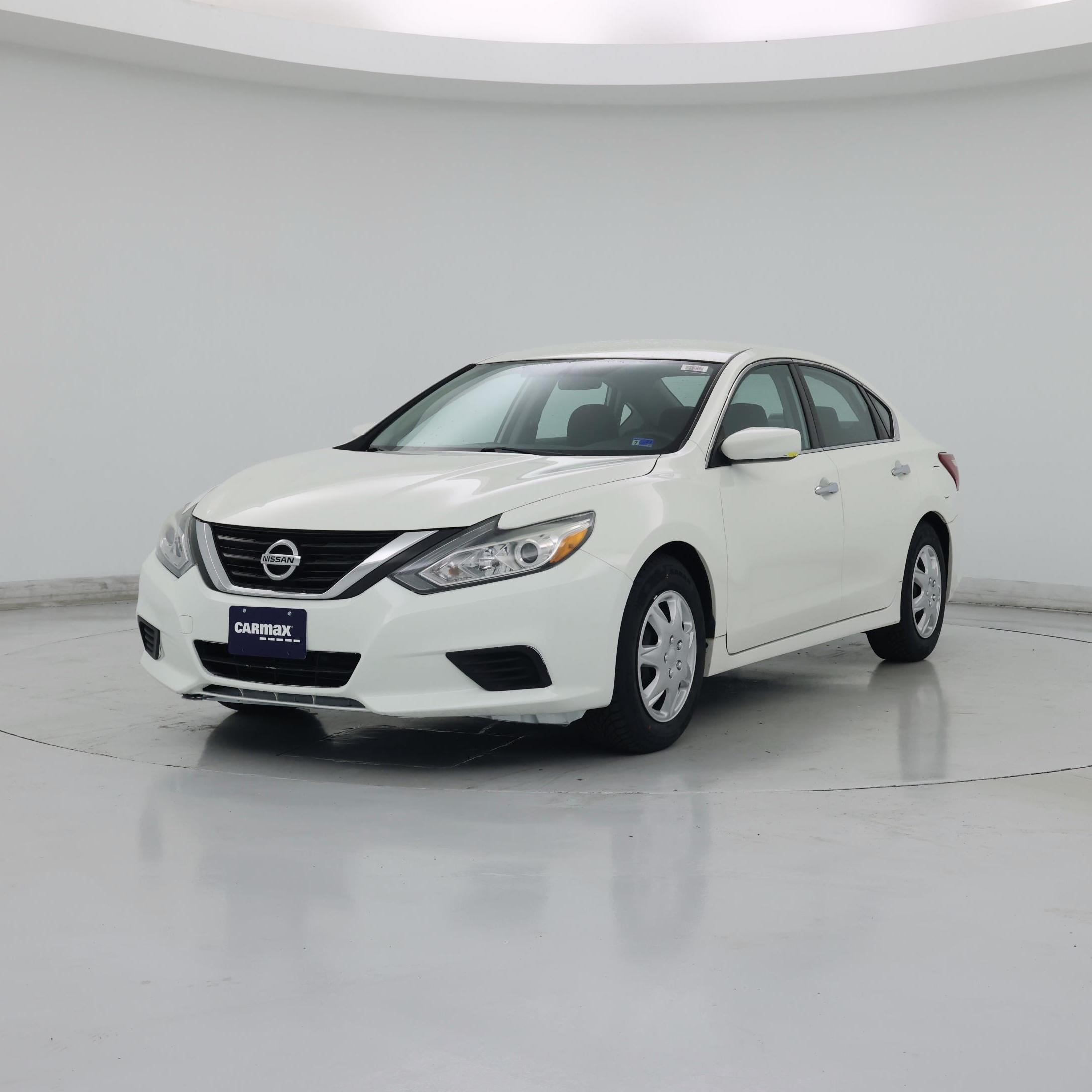Thumbnail: 2018 Nissan Altima - 4