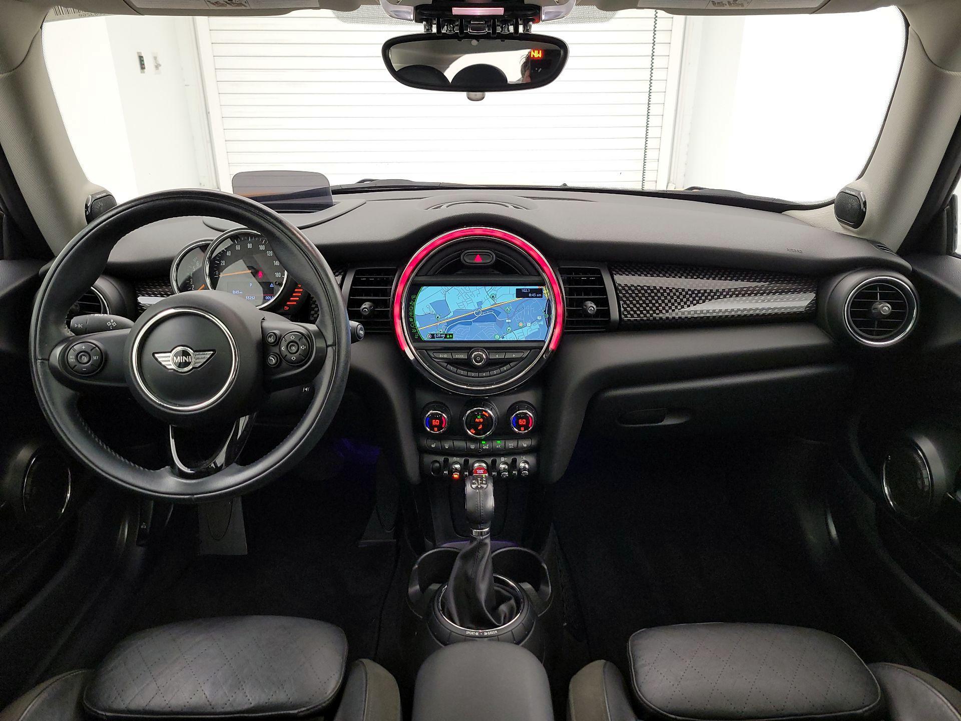 Thumbnail: 2016 MINI Cooper Hardtop - 9