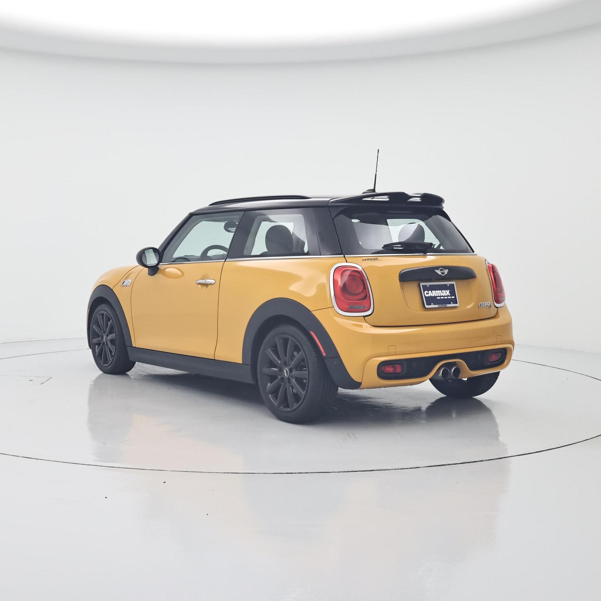 Thumbnail: 2016 MINI Cooper Hardtop - 2