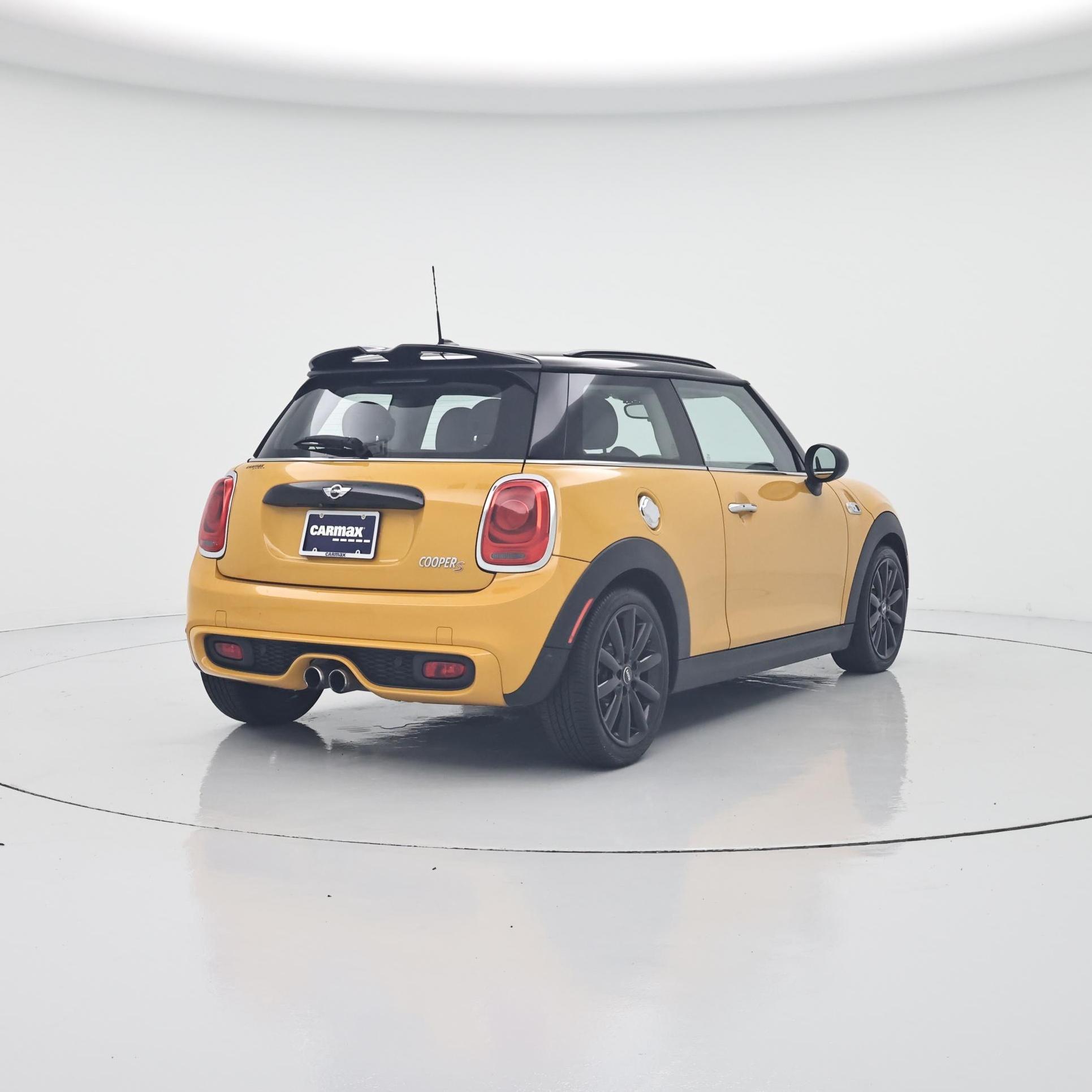 Thumbnail: 2016 MINI Cooper Hardtop - 8