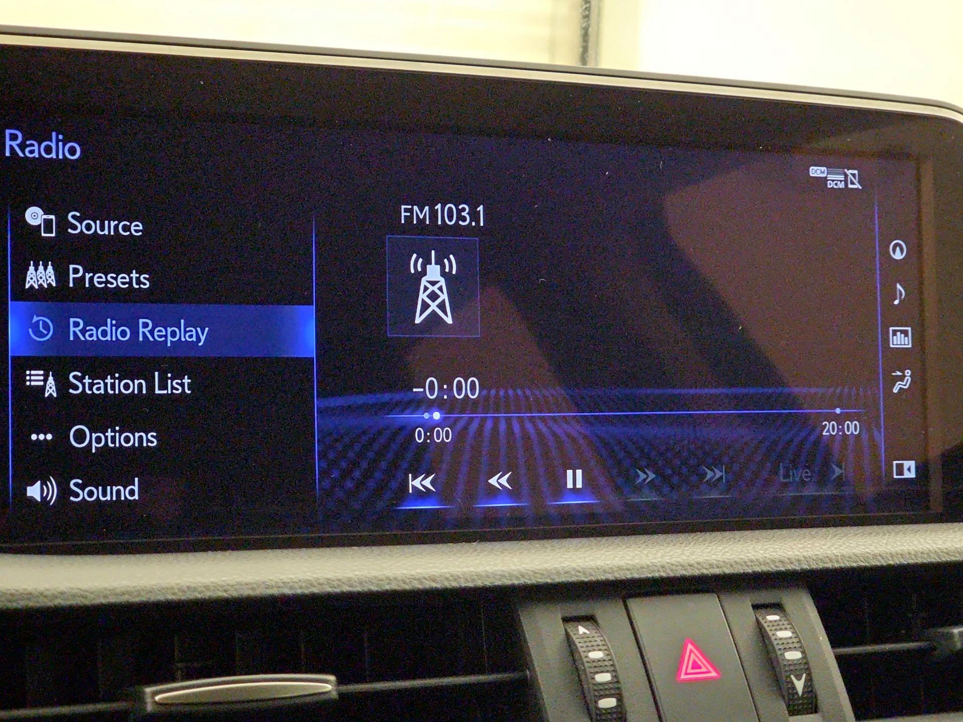 Thumbnail: 2019 Lexus ES - 15