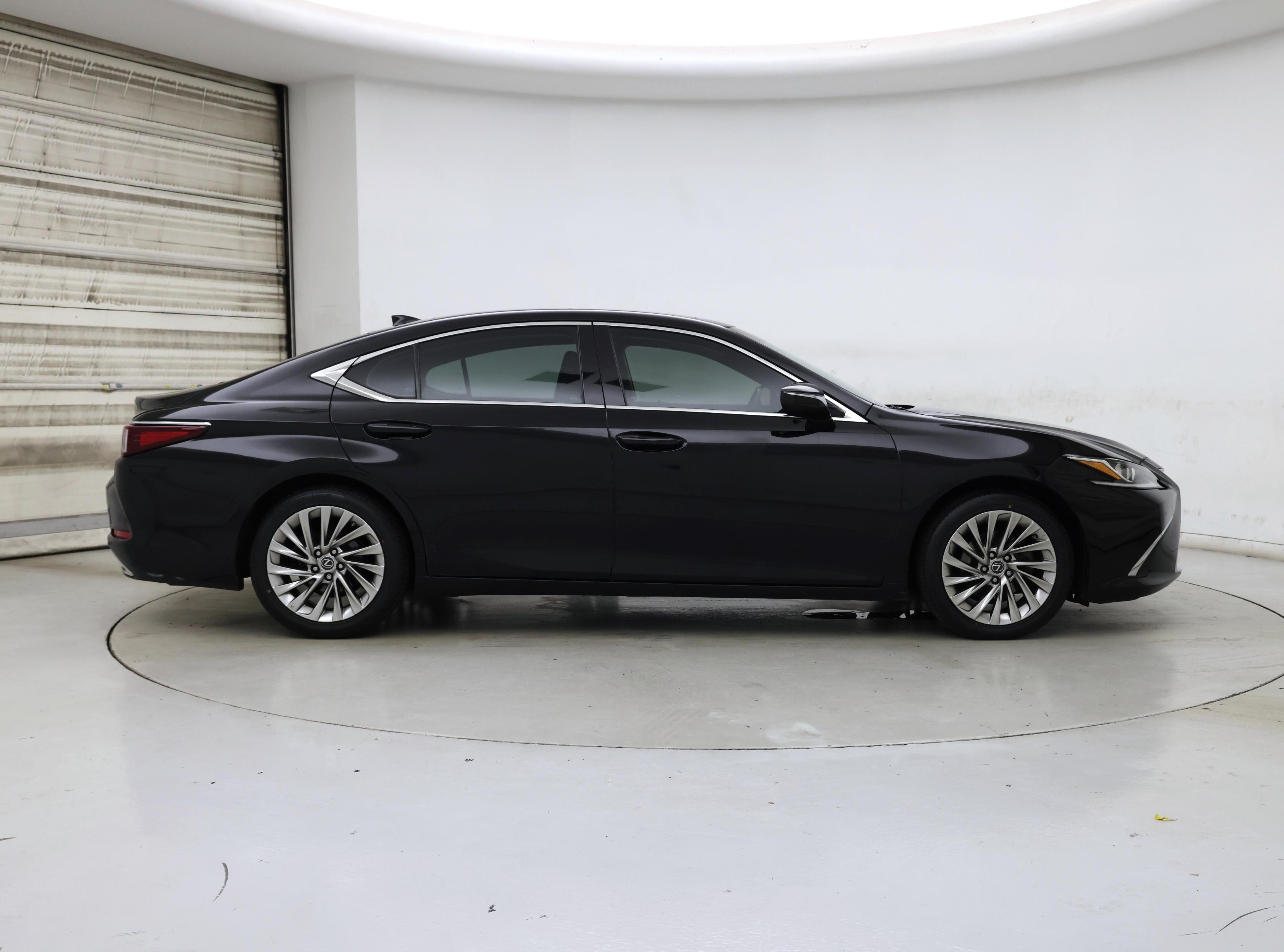 Thumbnail: 2019 Lexus ES - 7