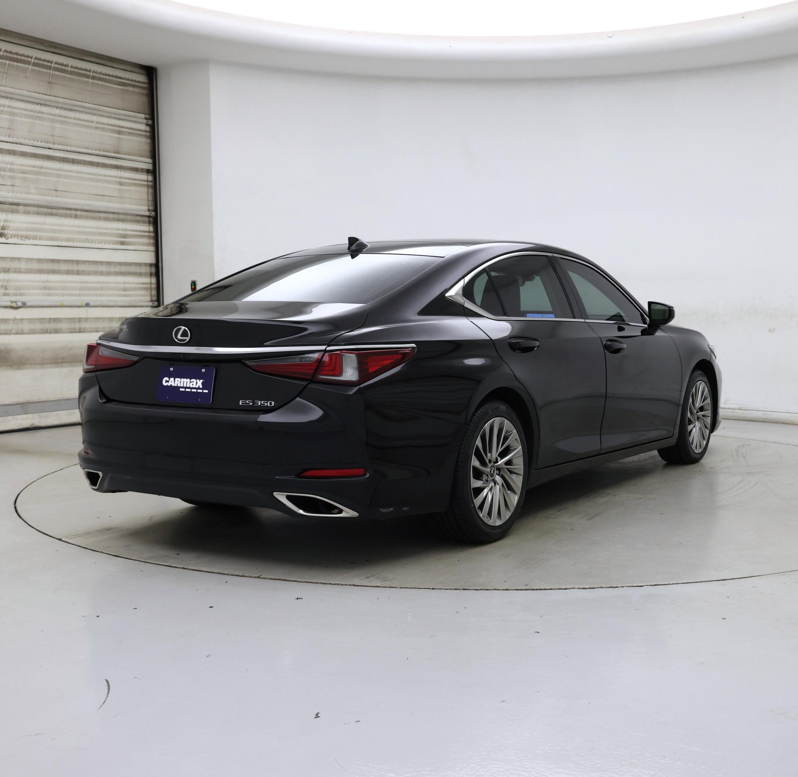 Thumbnail: 2019 Lexus ES - 8