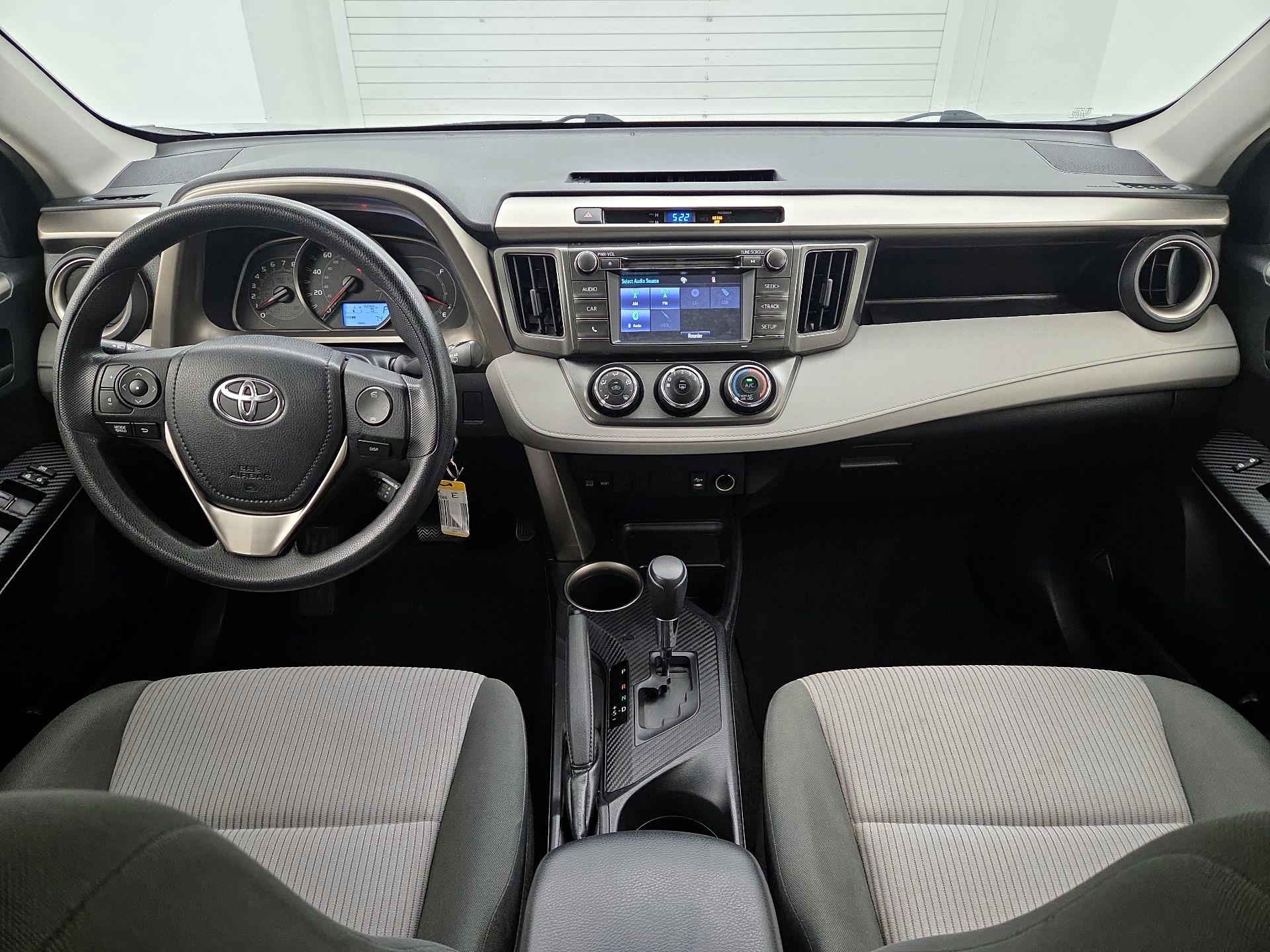 Thumbnail: 2015 Toyota RAV4 - 9