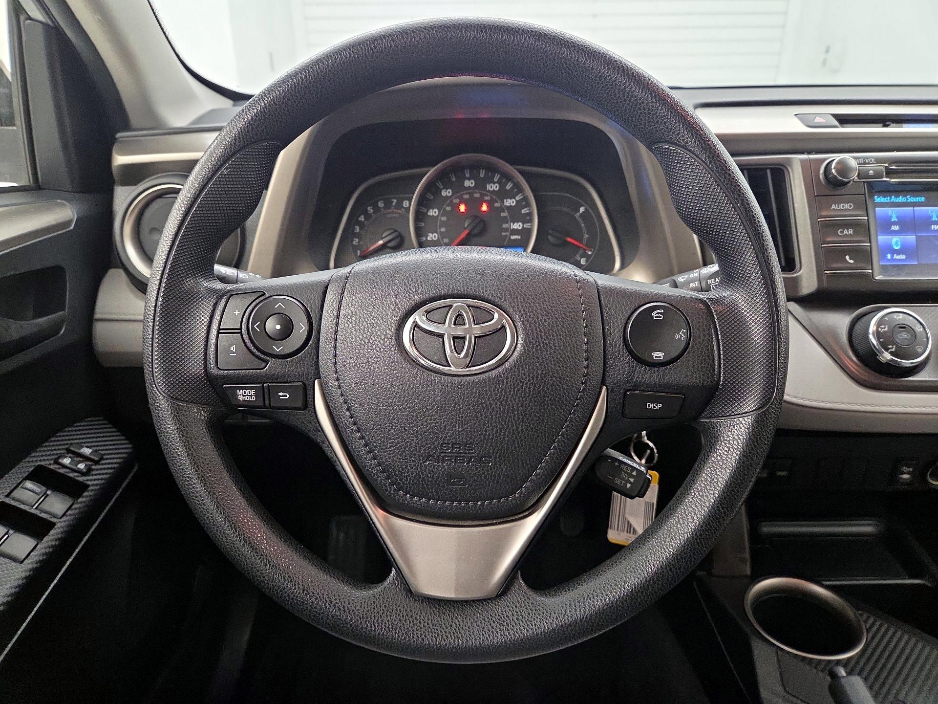 Thumbnail: 2015 Toyota RAV4 - 10